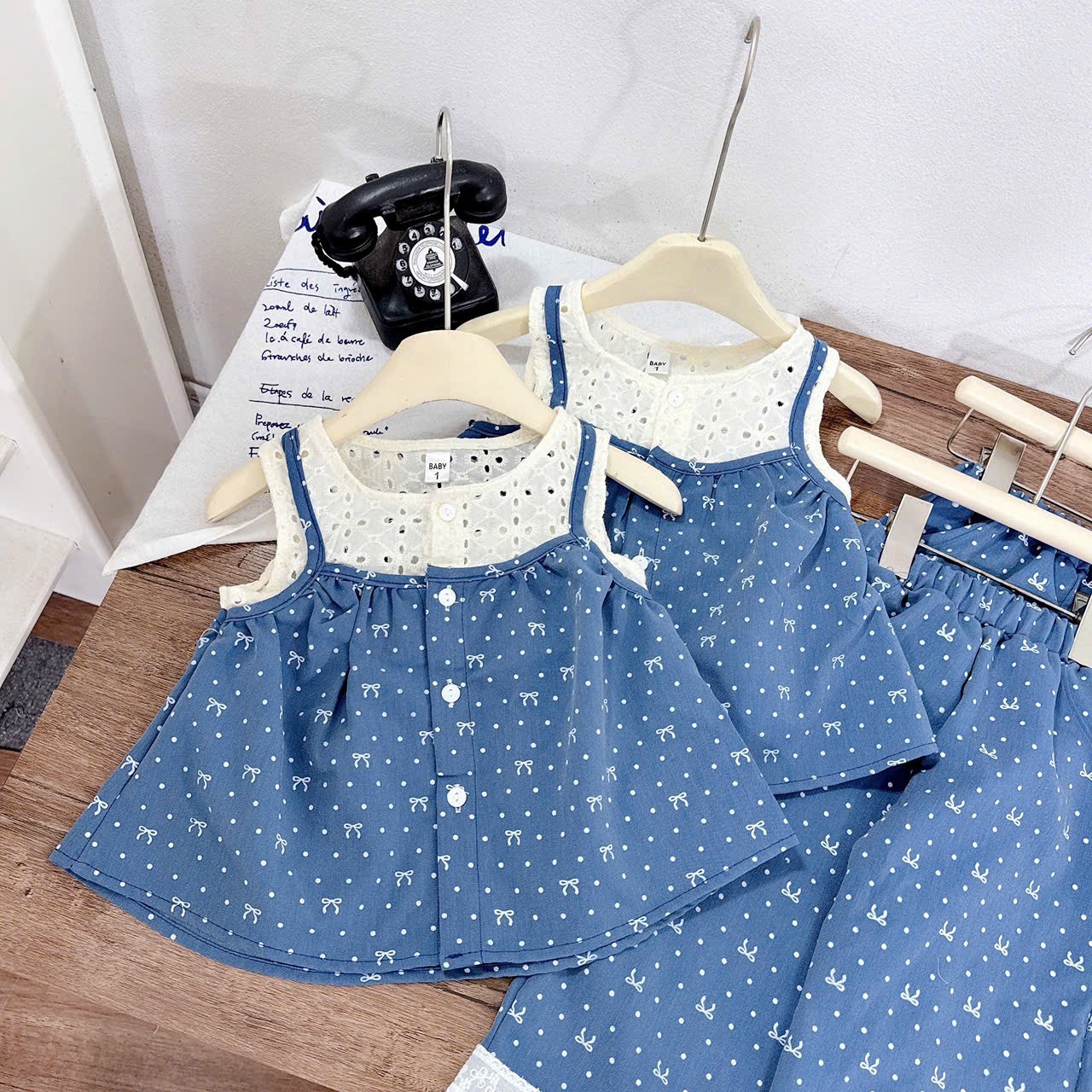 Sét bộ bò giấy phối ren quần xuông bé gái