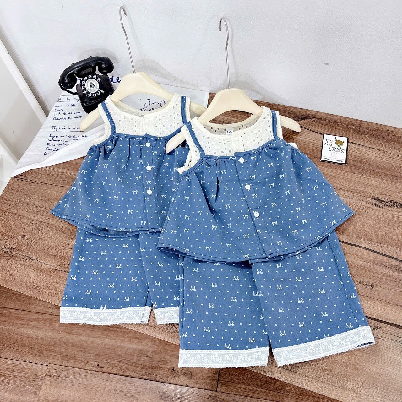 Sét bộ bò giấy phối ren quần xuông bé gái