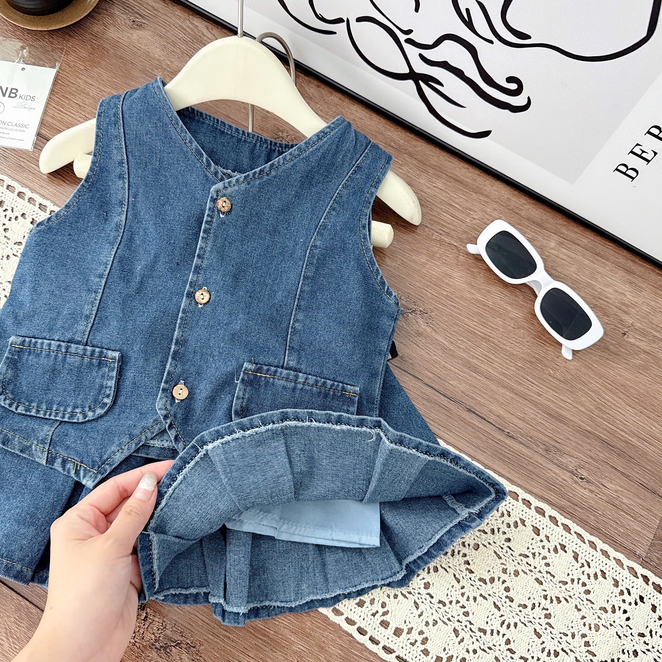 Sét bộ bò gile cv xếp ly bé gái