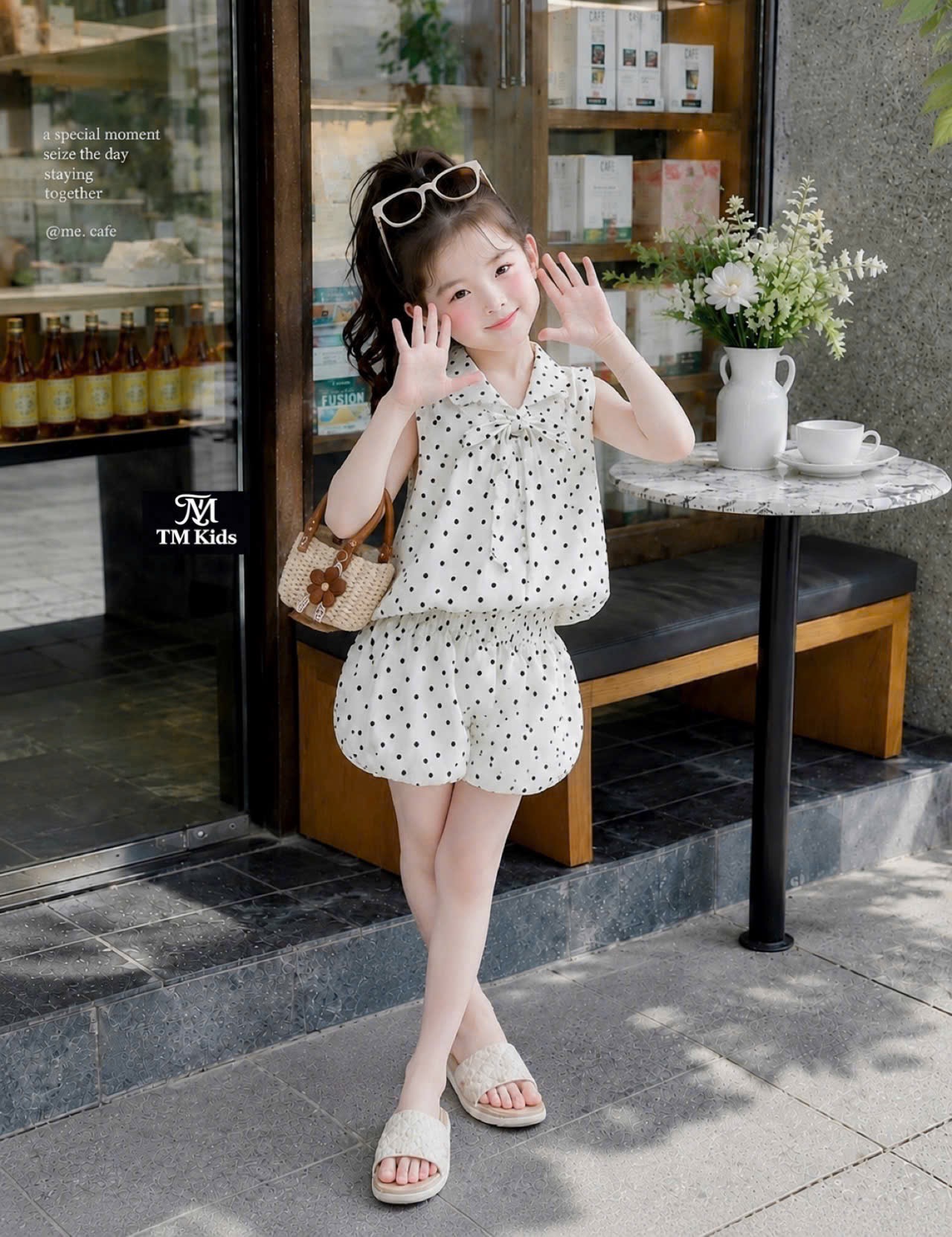 Sét bộ chấm bi bồng cổ bẻ nâu trắng bé gái