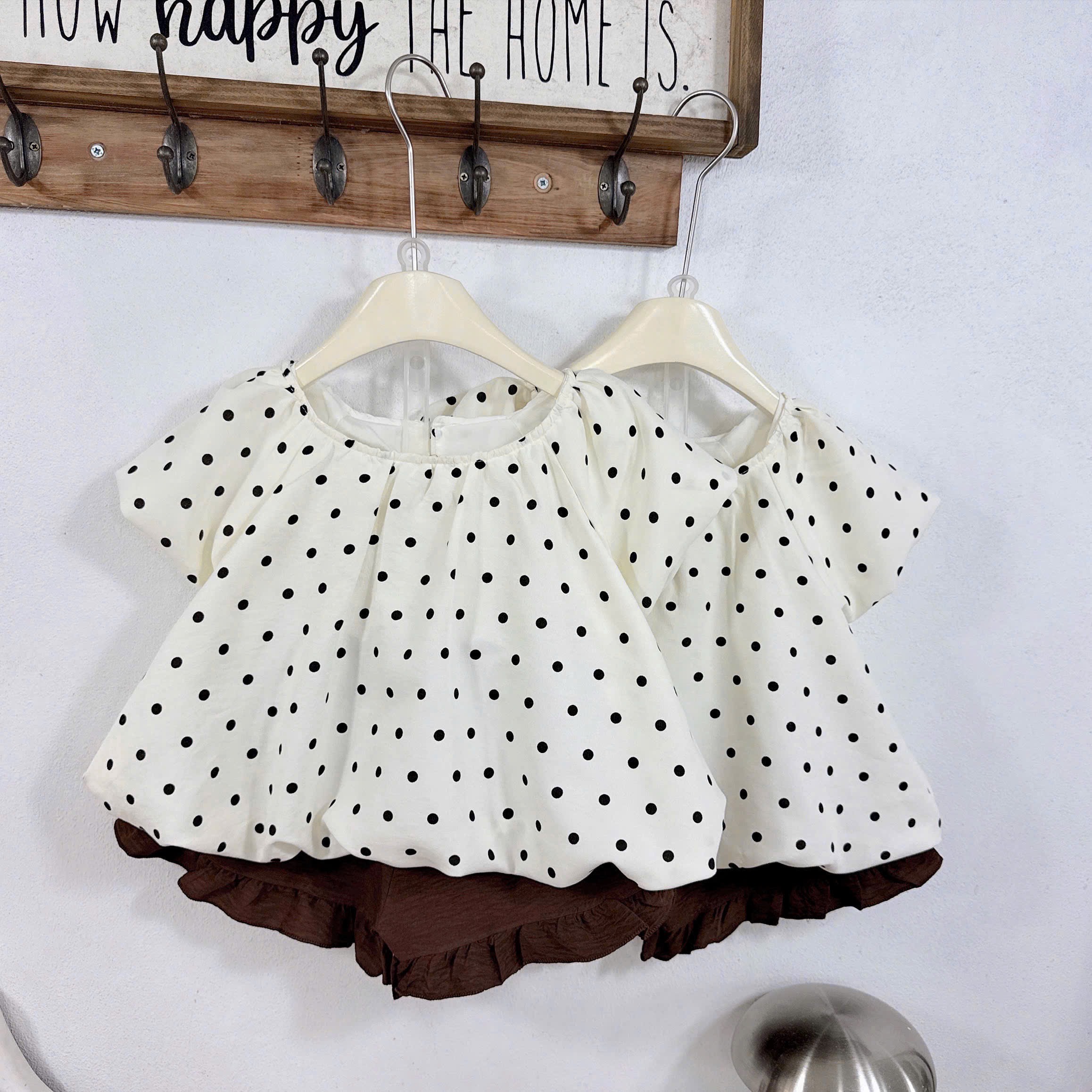 Sét bộ chấm bi bồng quầnđũi bèo bé gái xk