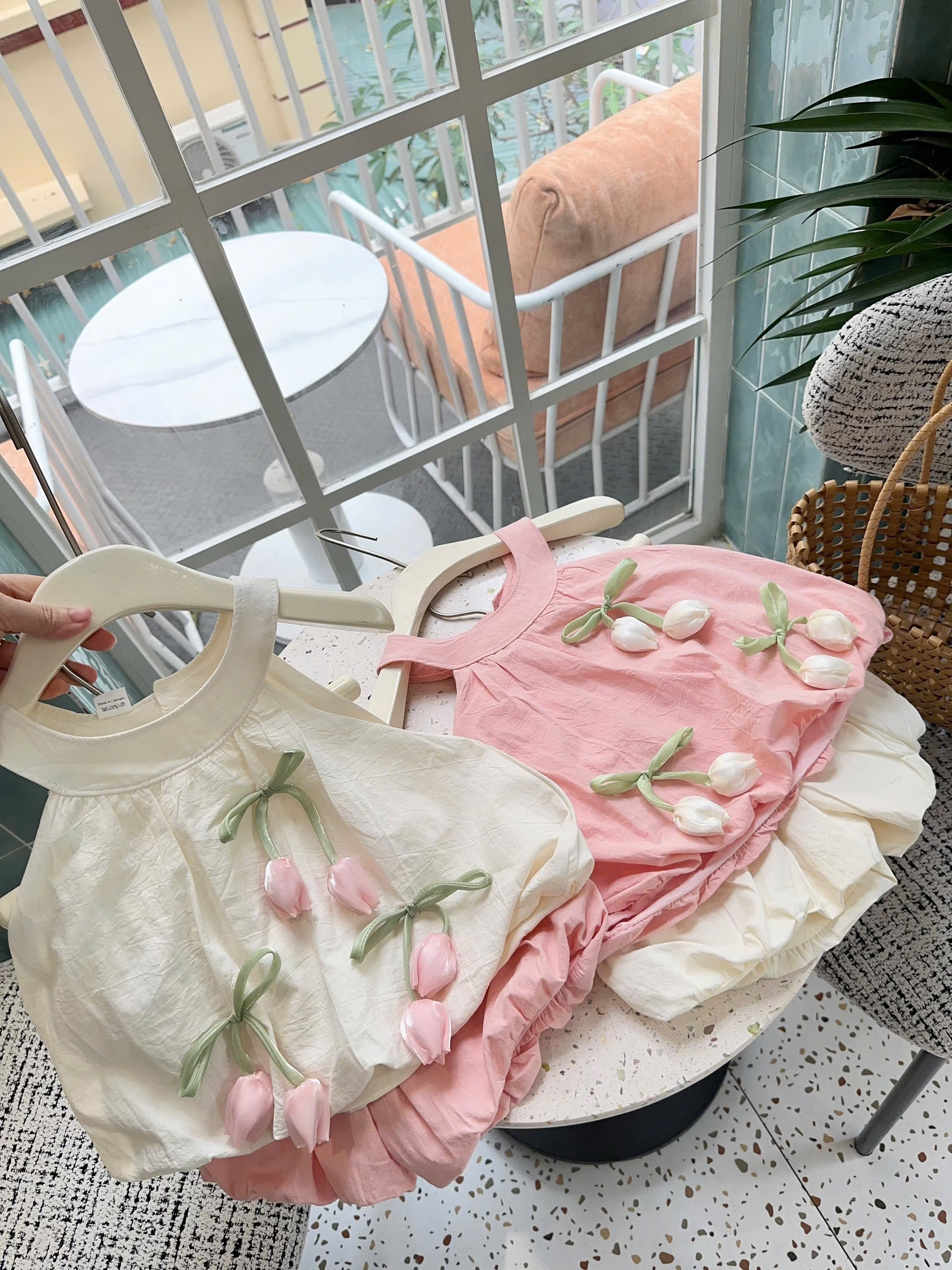 Sét bộ cổ yếm tuy lip quần bồng bé gái (theo màu áo