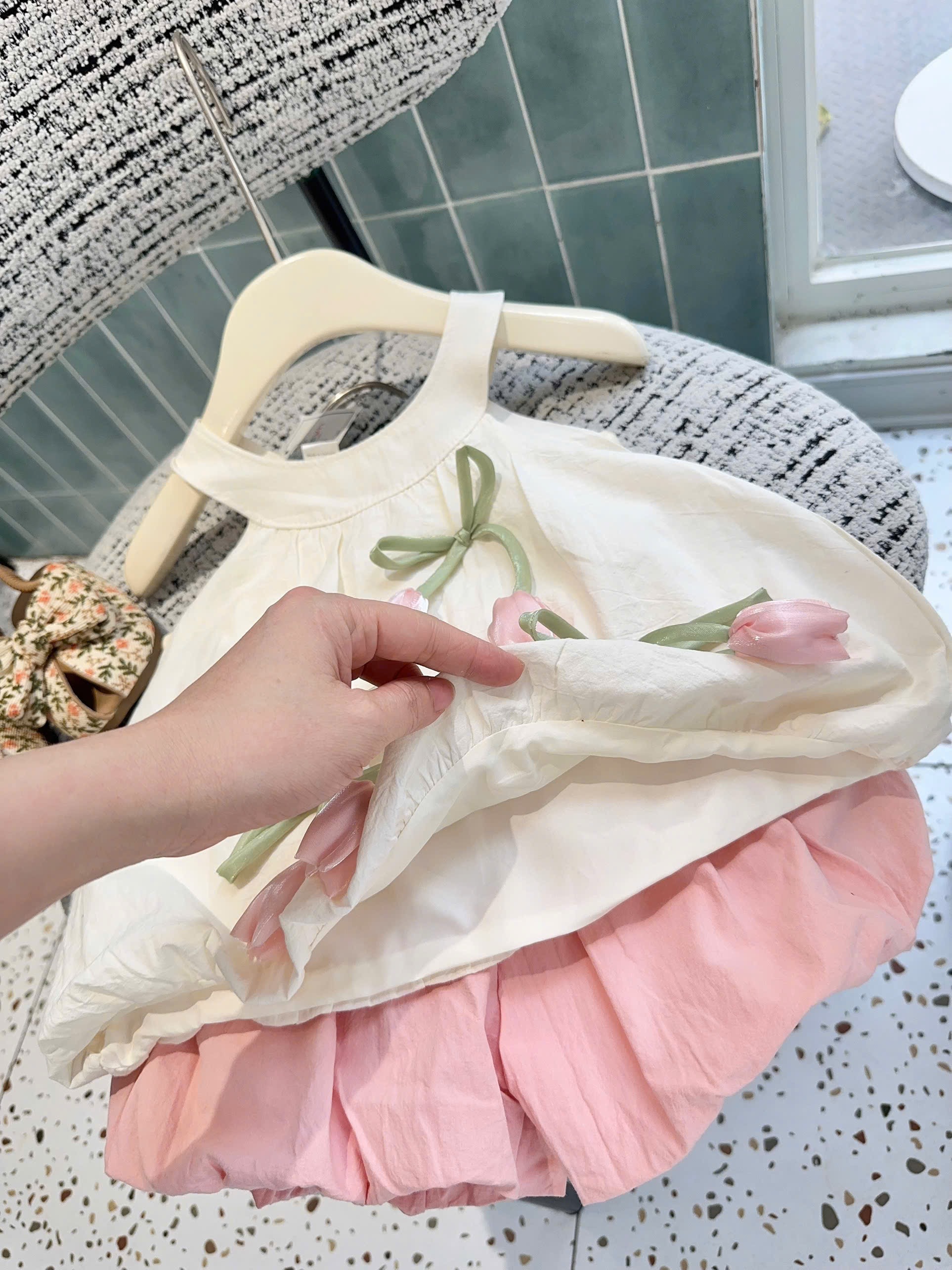 Sét bộ cổ yếm tuy lip quần bồng bé gái (theo màu áo