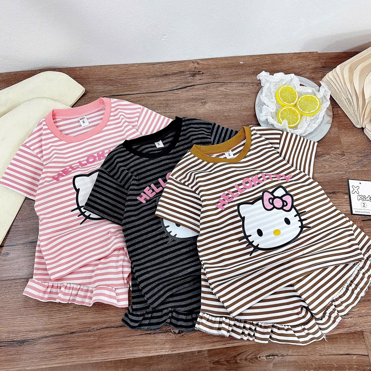 Sét bộ kitty kẻ 3 màu bé gái xk