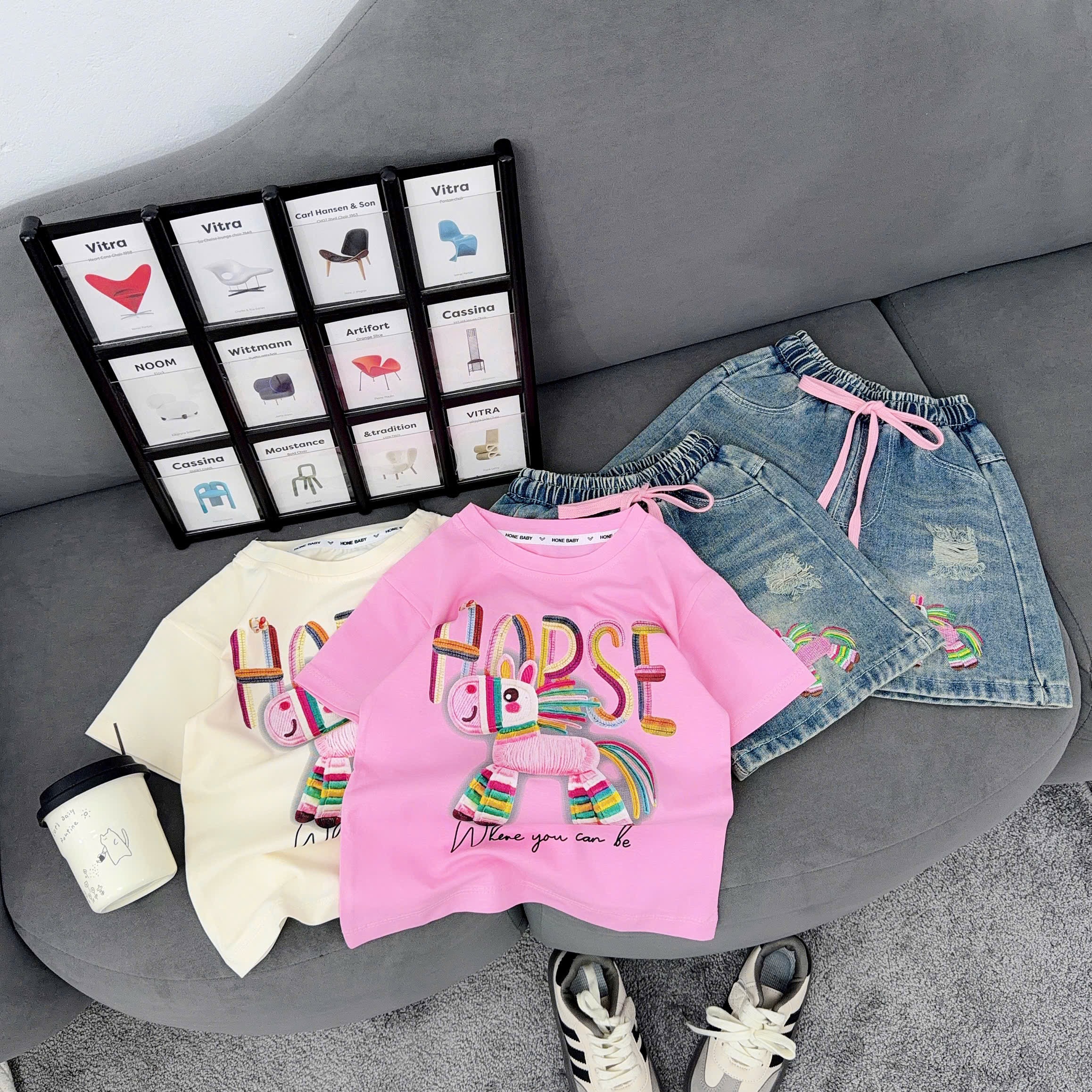 Sét bộ màu quần sooc xanh ngựa bé trai gái