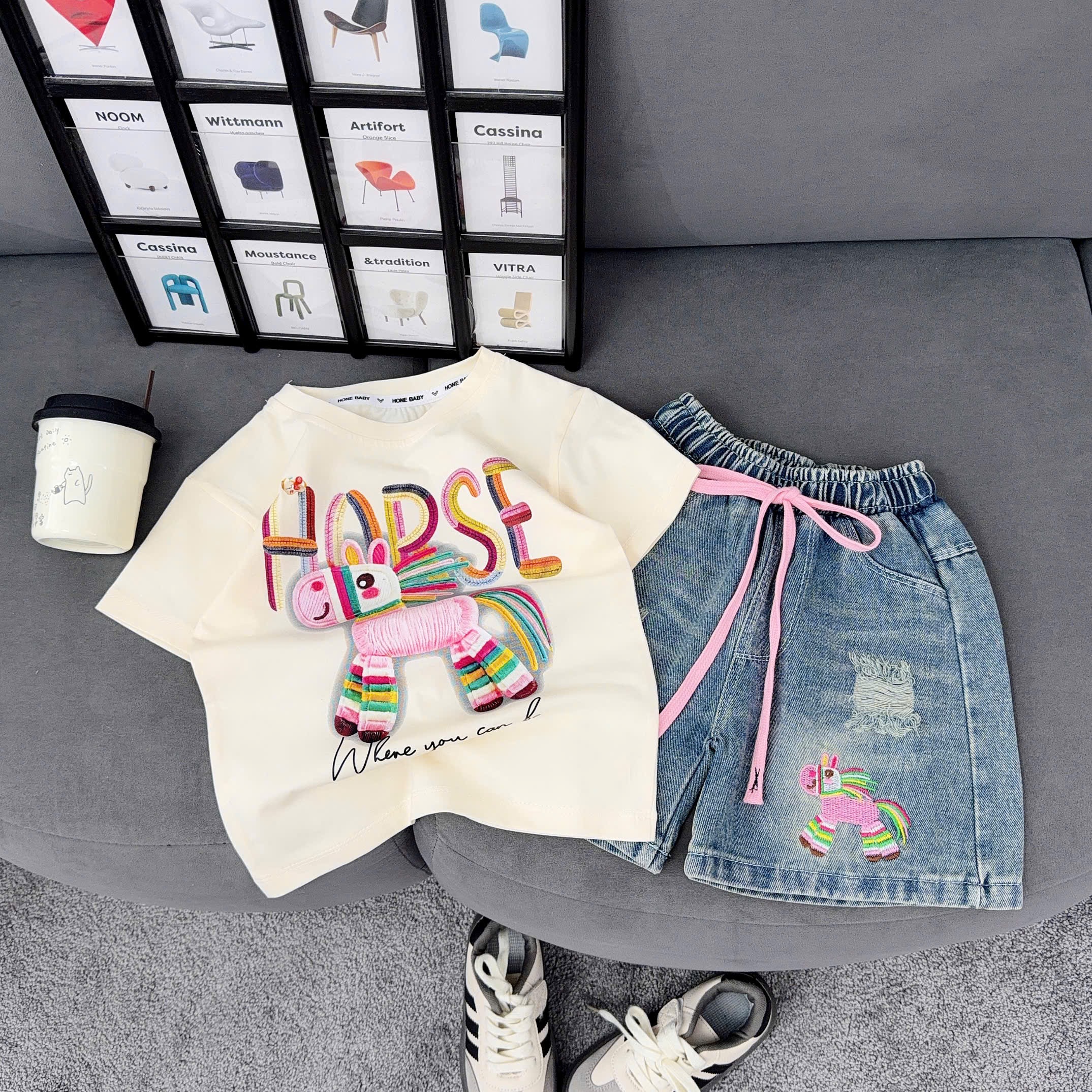 Sét bộ màu quần sooc xanh ngựa bé trai gái