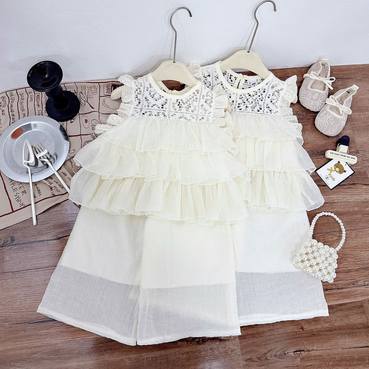 Sét bộ ren phối voan kem bé gái xk