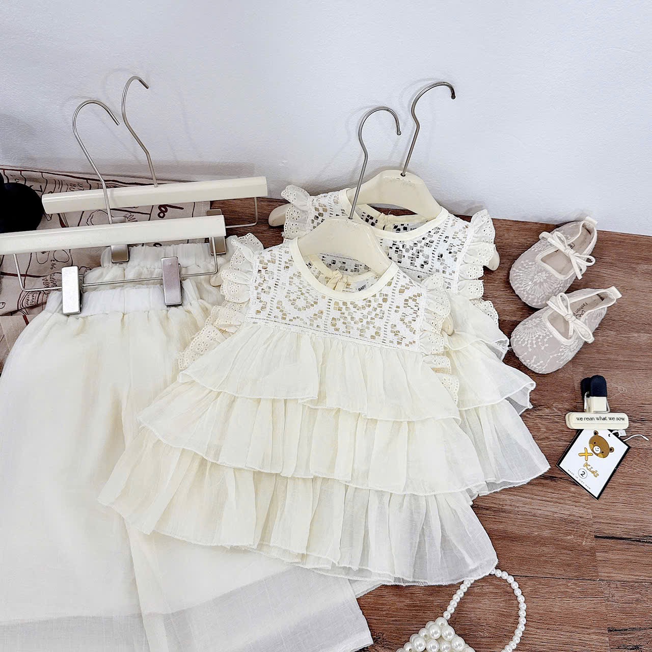 Sét bộ ren phối voan kem bé gái xk