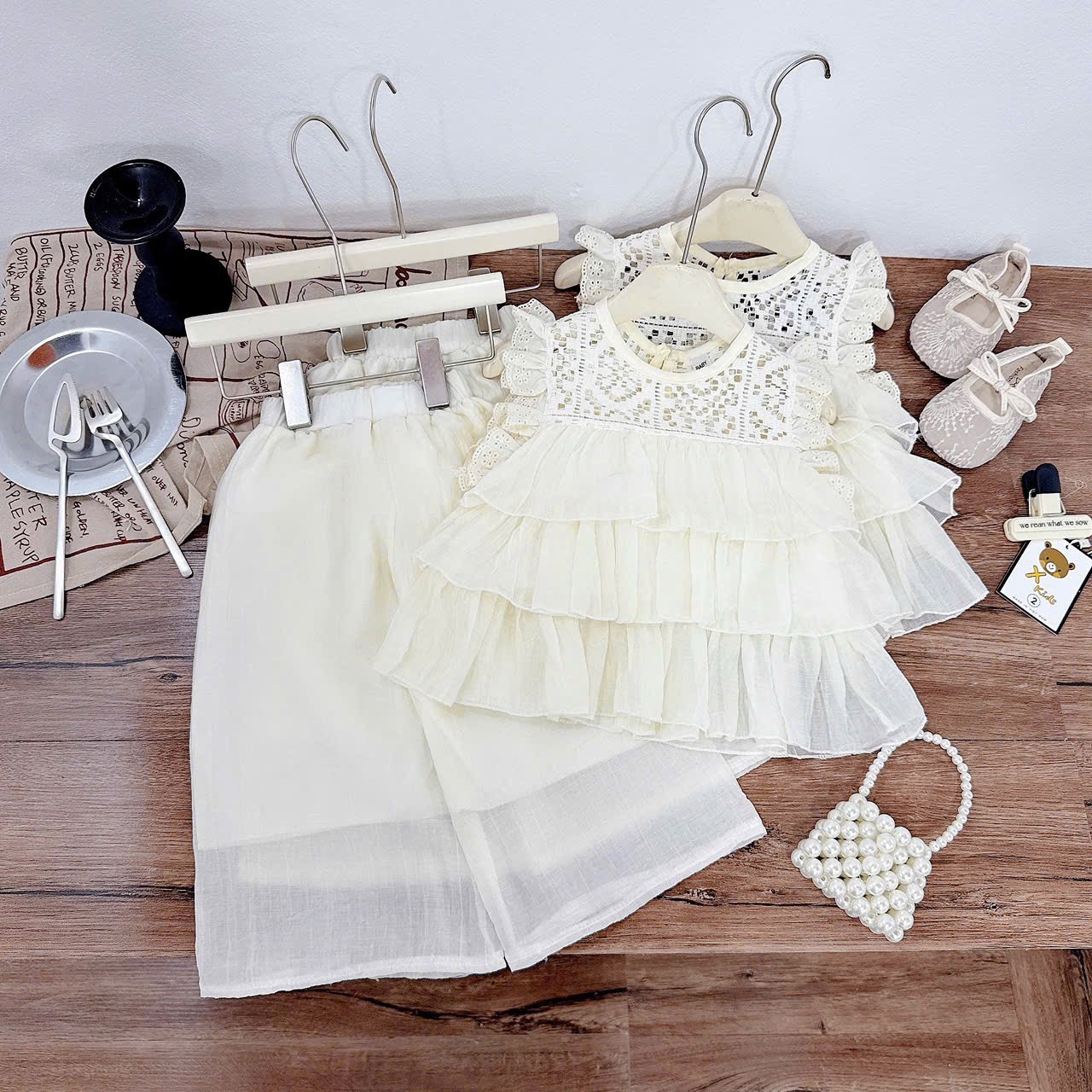 Sét bộ ren phối voan kem bé gái xk