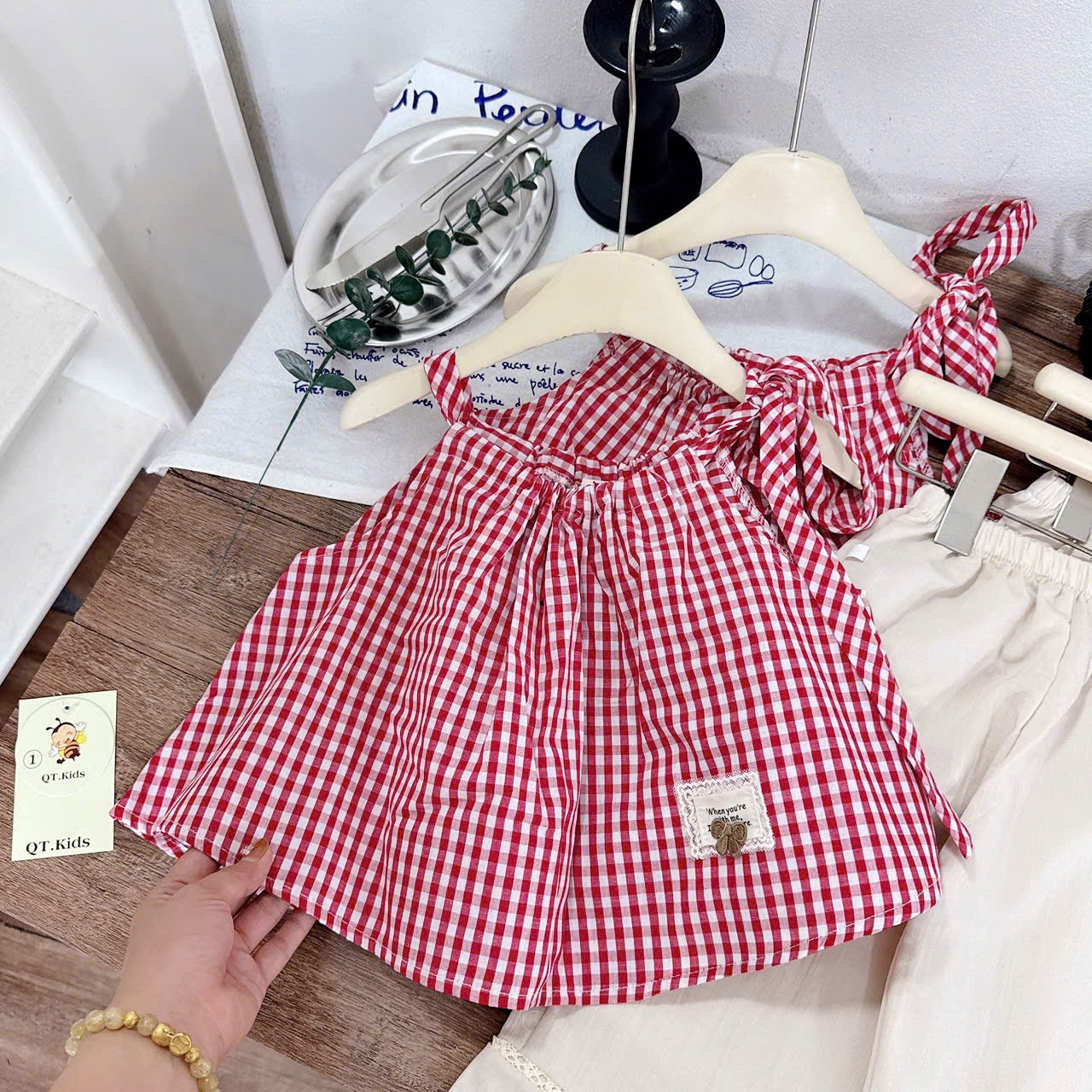 Sét caro quần xuông kem bé gái