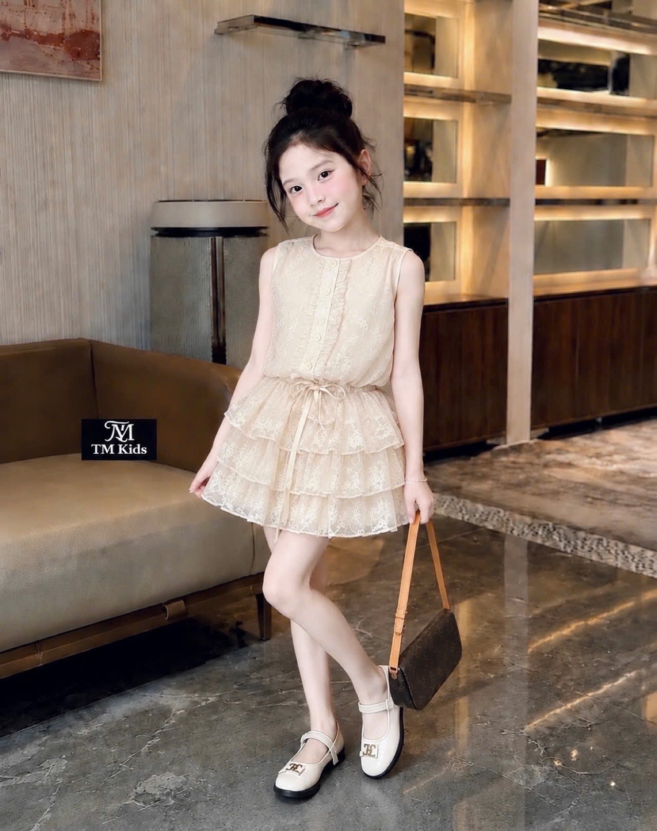 Sét ren tầng bo eo kèm quần bé gái