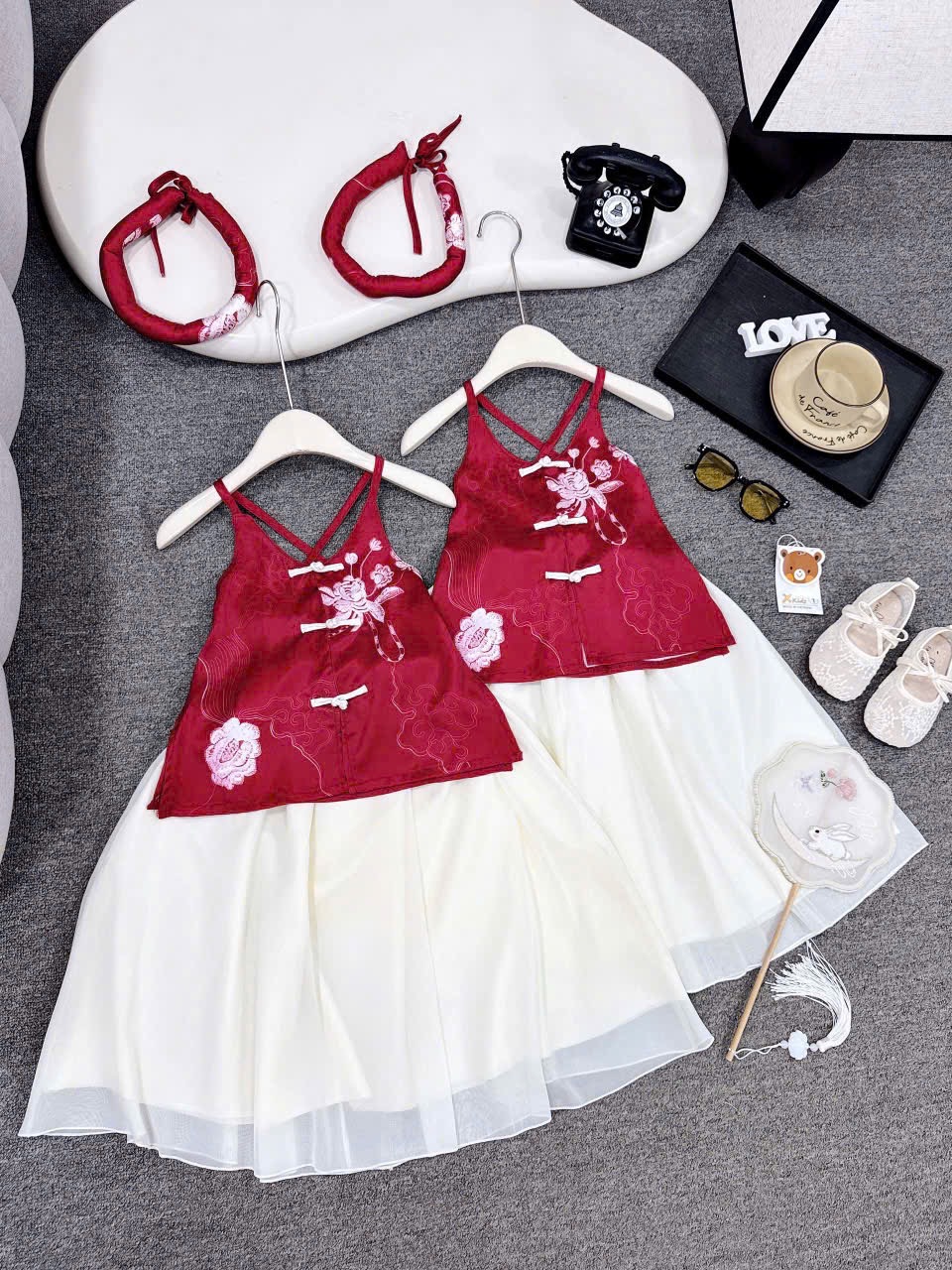 Sét trung thu 2 dây đỏ cv tơ 2 lớp kèm mấn bé gái