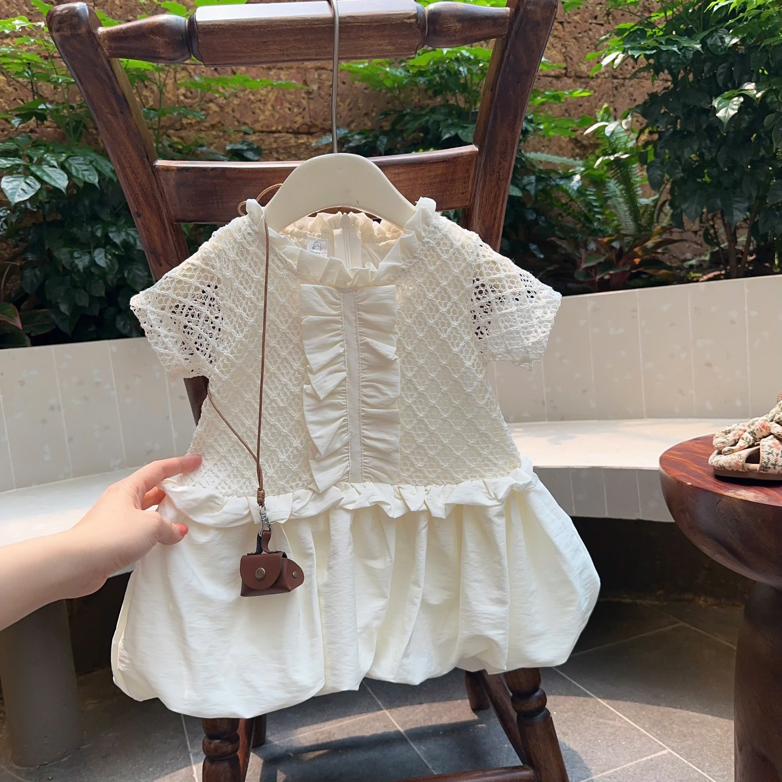 Sét váy kem tiểu thư bé gái