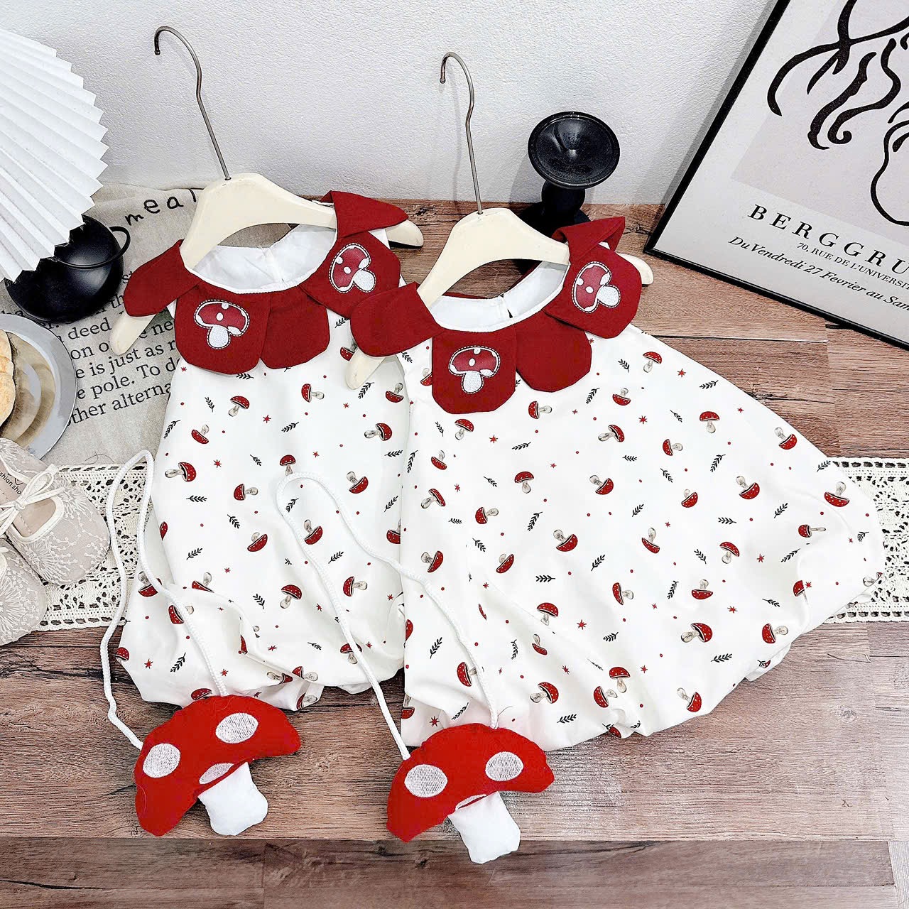 Sét váy nấm kèm túi đeo bé gái