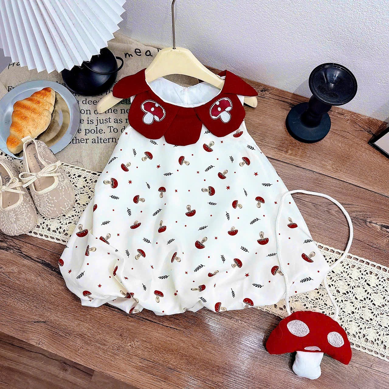 Sét váy nấm kèm túi đeo bé gái