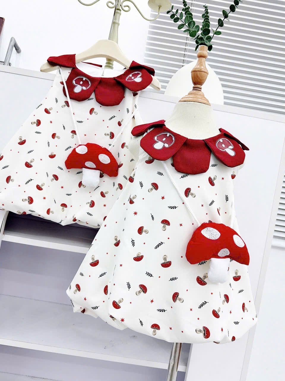 Sét váy nấm kèm túi đeo bé gái