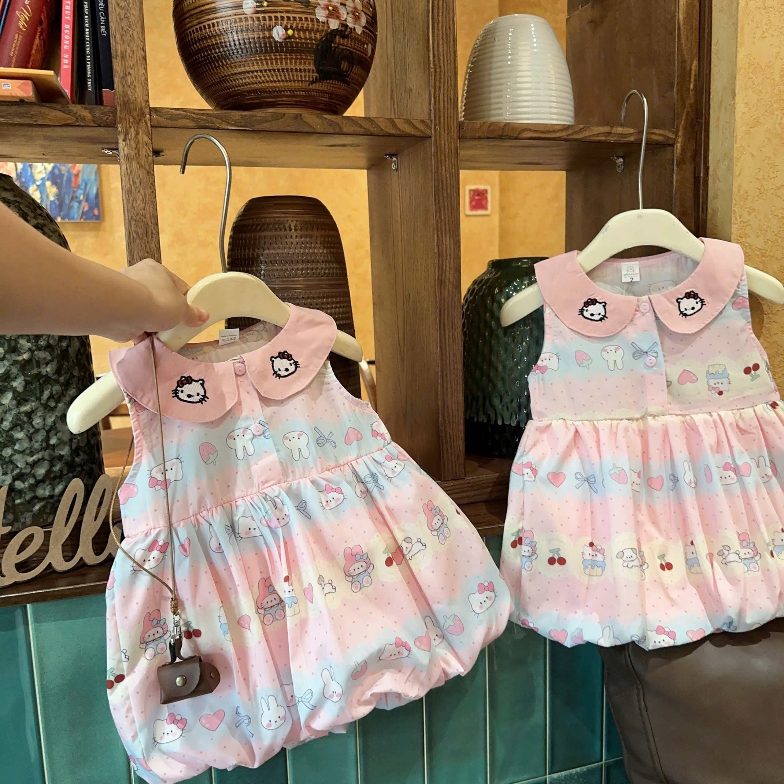 Sét váy thỏ kèm túi mini sn bé gái