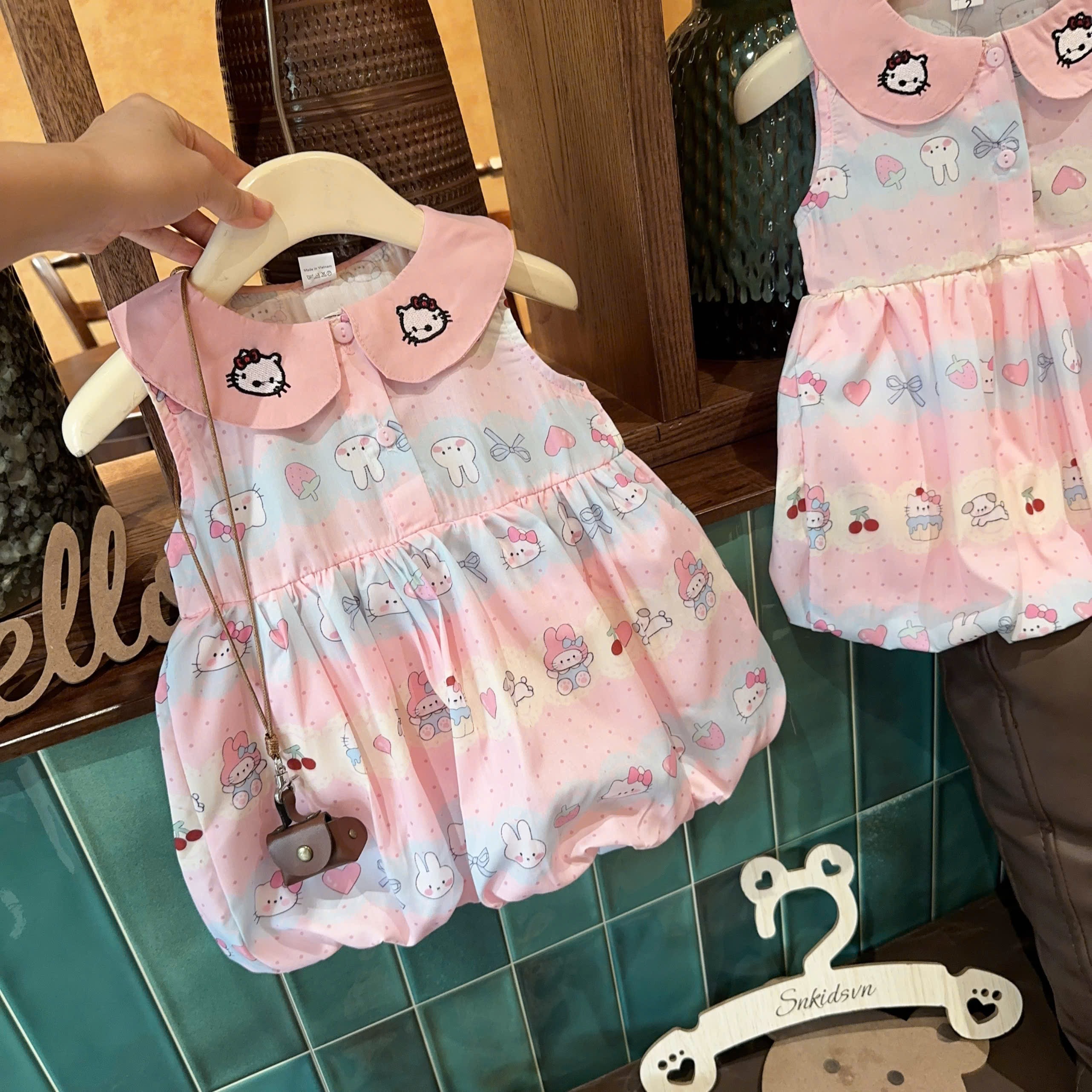 Sét váy thỏ kèm túi mini sn bé gái