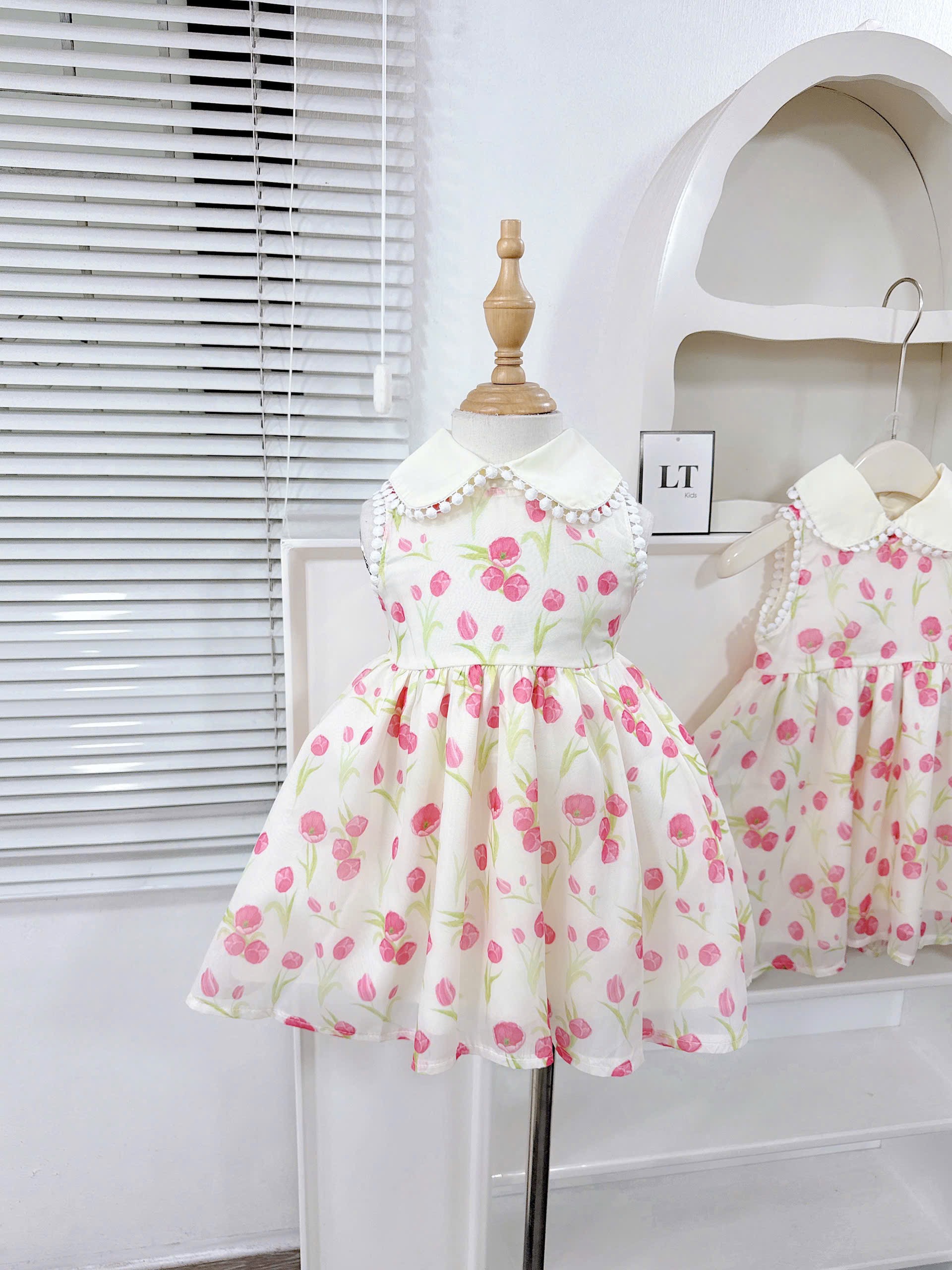 VÁY TUYLIP CỔ TRÒN BÉ GÁI kèm nơ rời