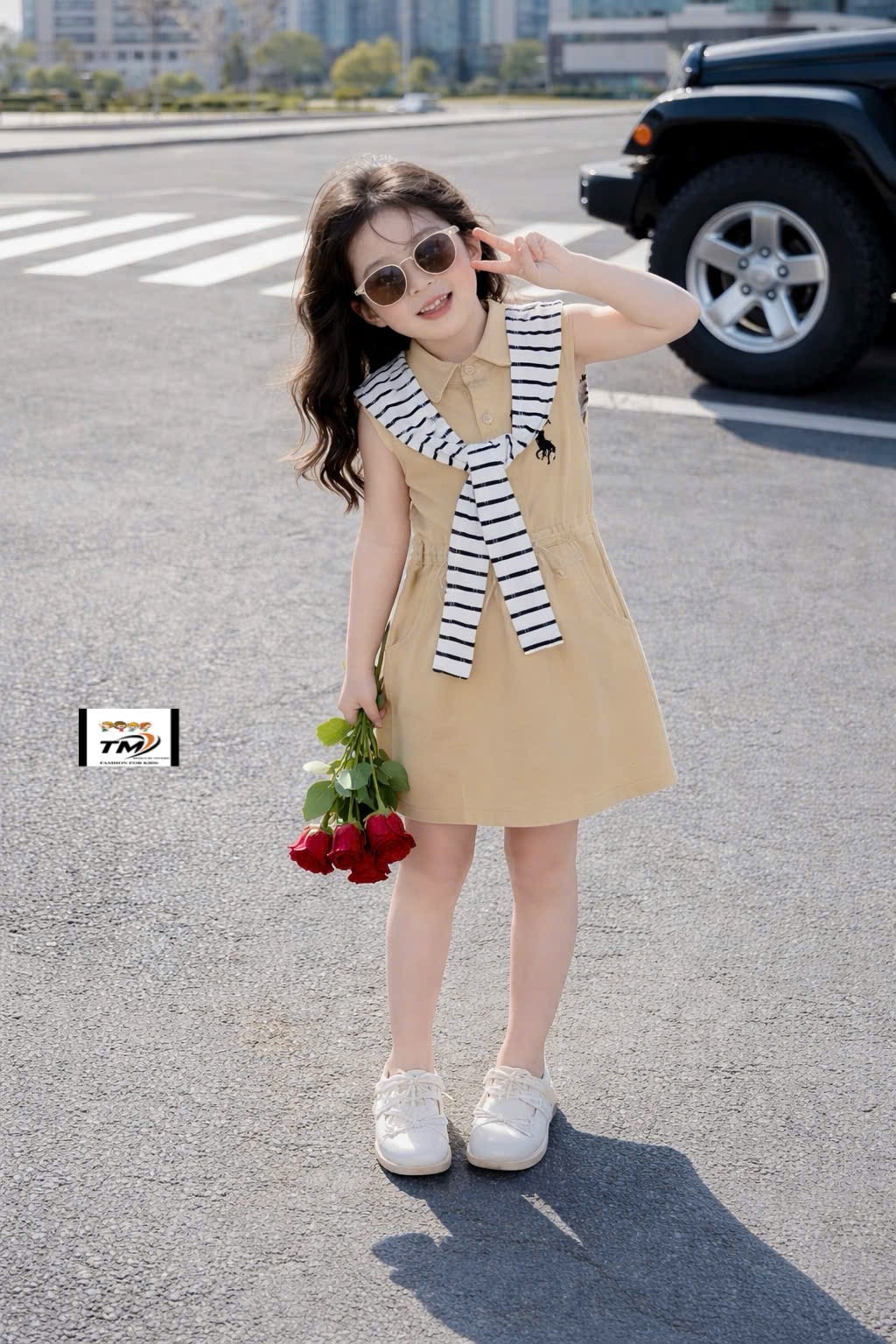 Váy bo eo kèm khăn kẻ bé gái