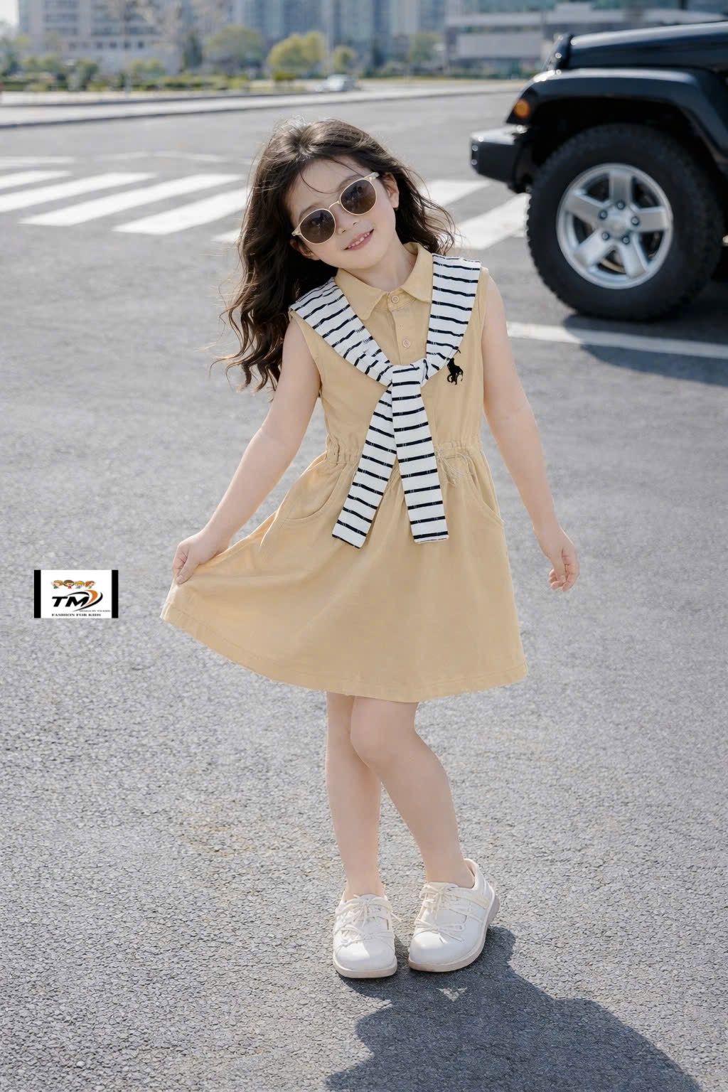 Váy bo eo kèm khăn kẻ bé gái