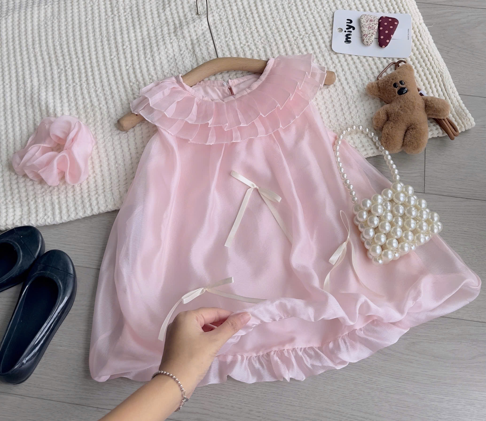 Váy hồng bồng cổ tròn tk bé gái
