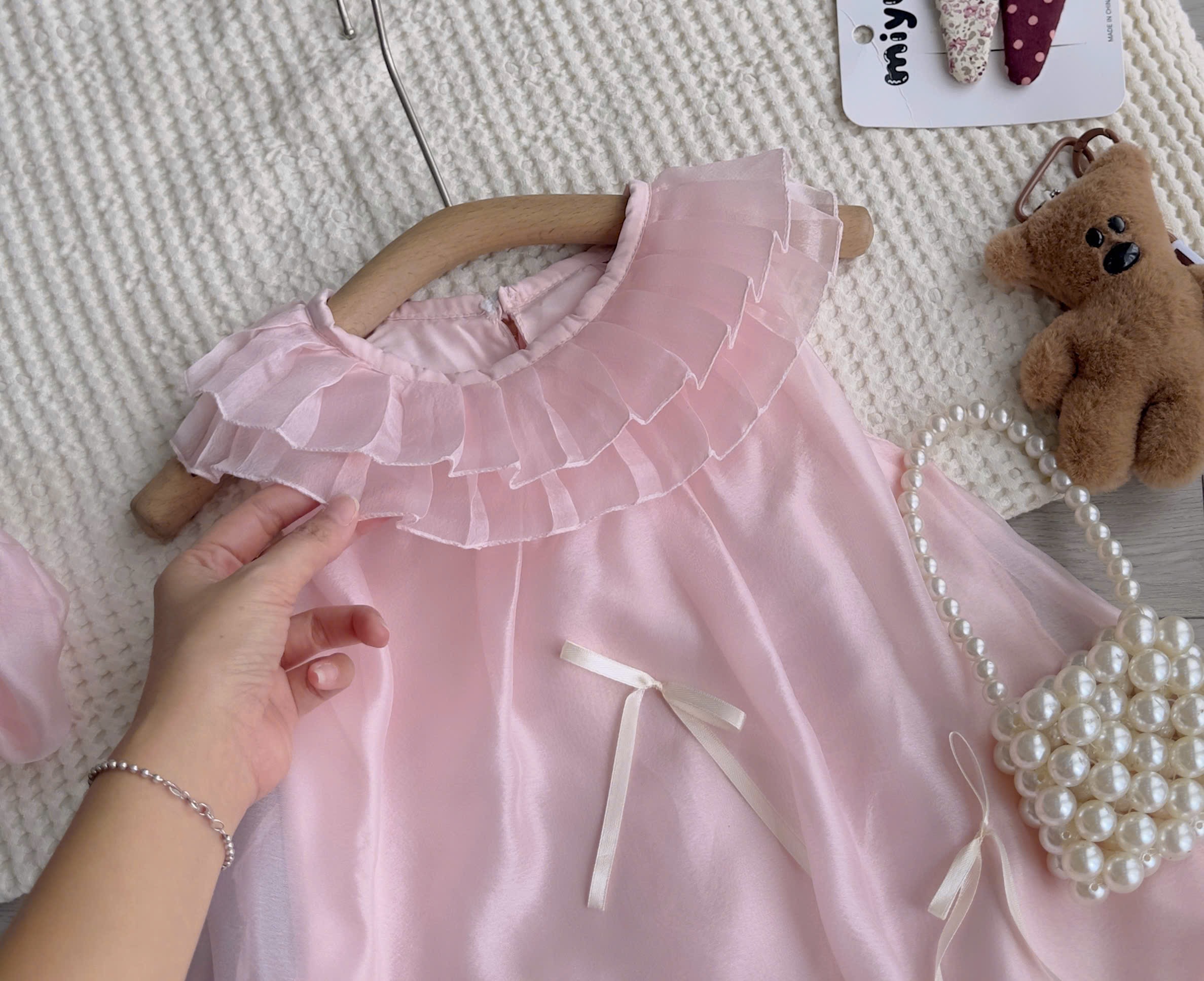 Váy hồng bồng cổ tròn tk bé gái