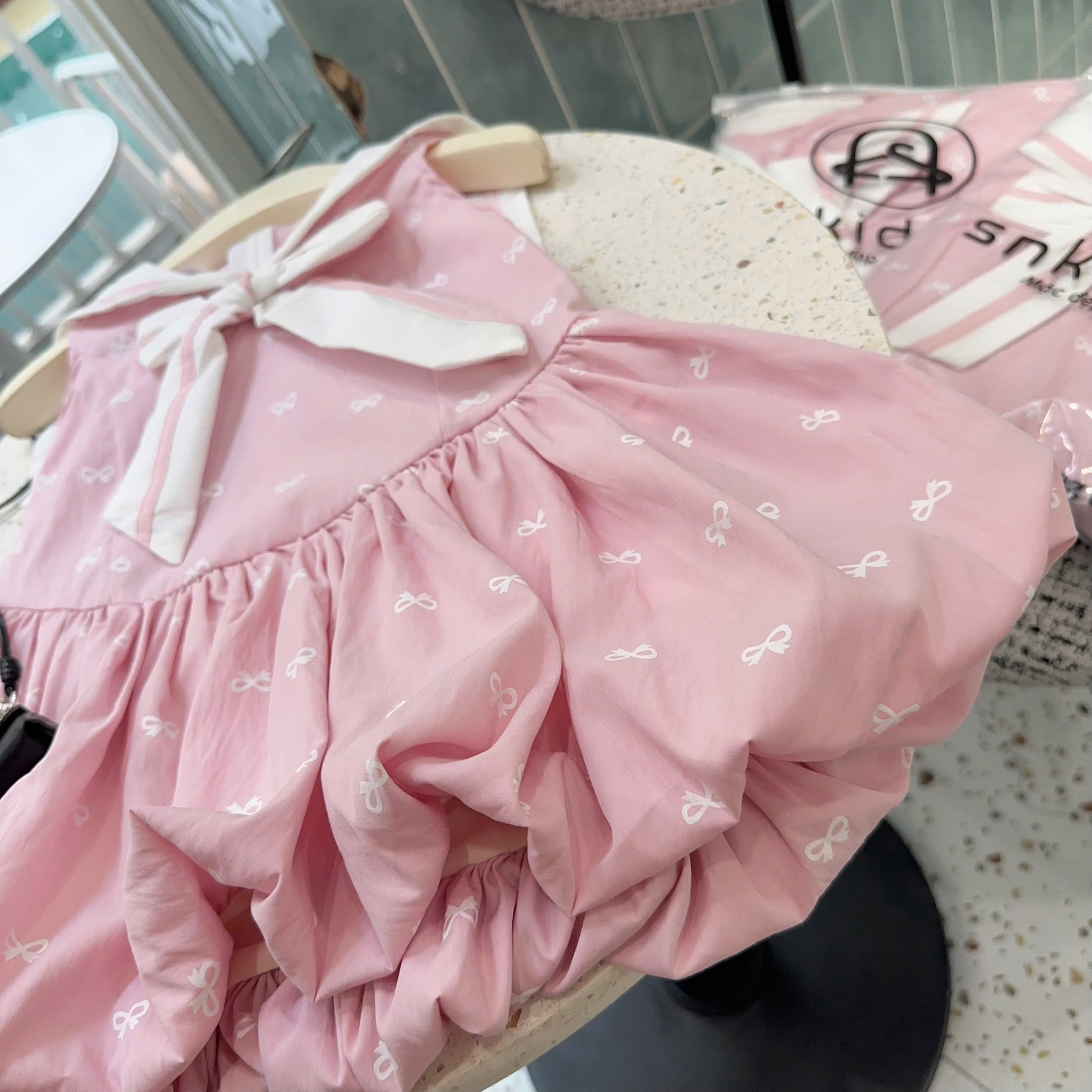 Váy hồng cổ hải quân bé gái