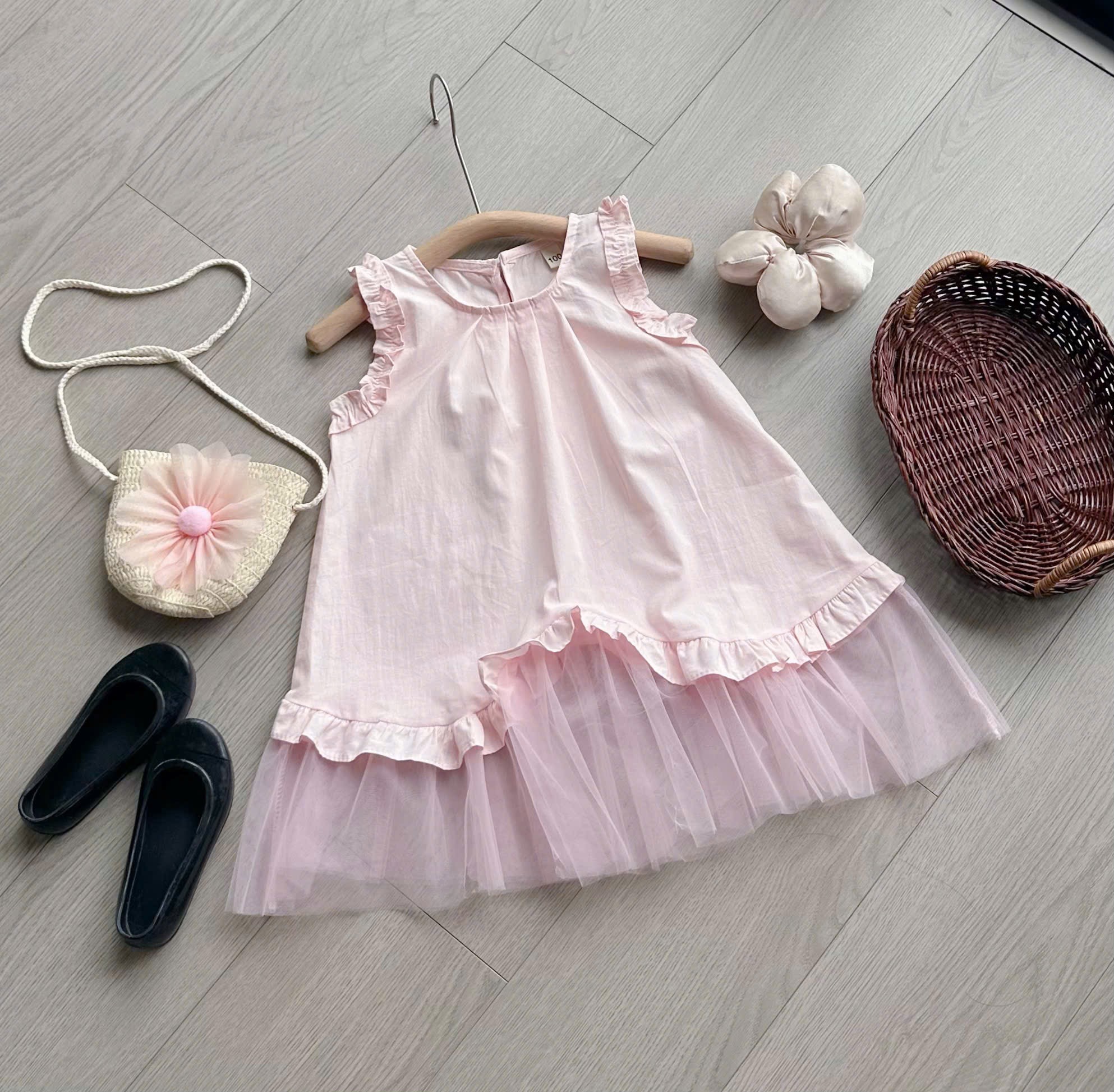 Váy hồng kèm túi bé gái tk