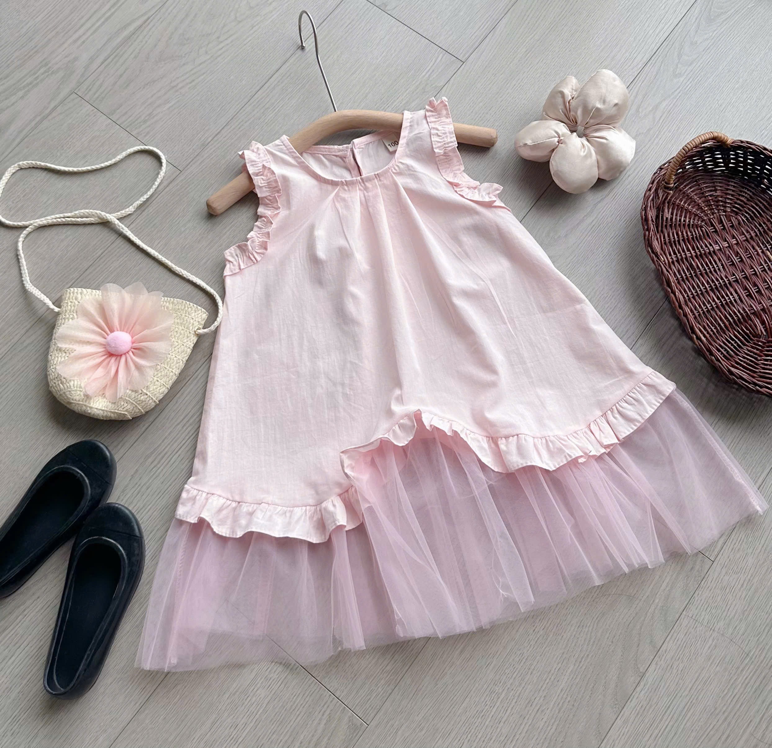 Váy hồng kèm túi bé gái tk