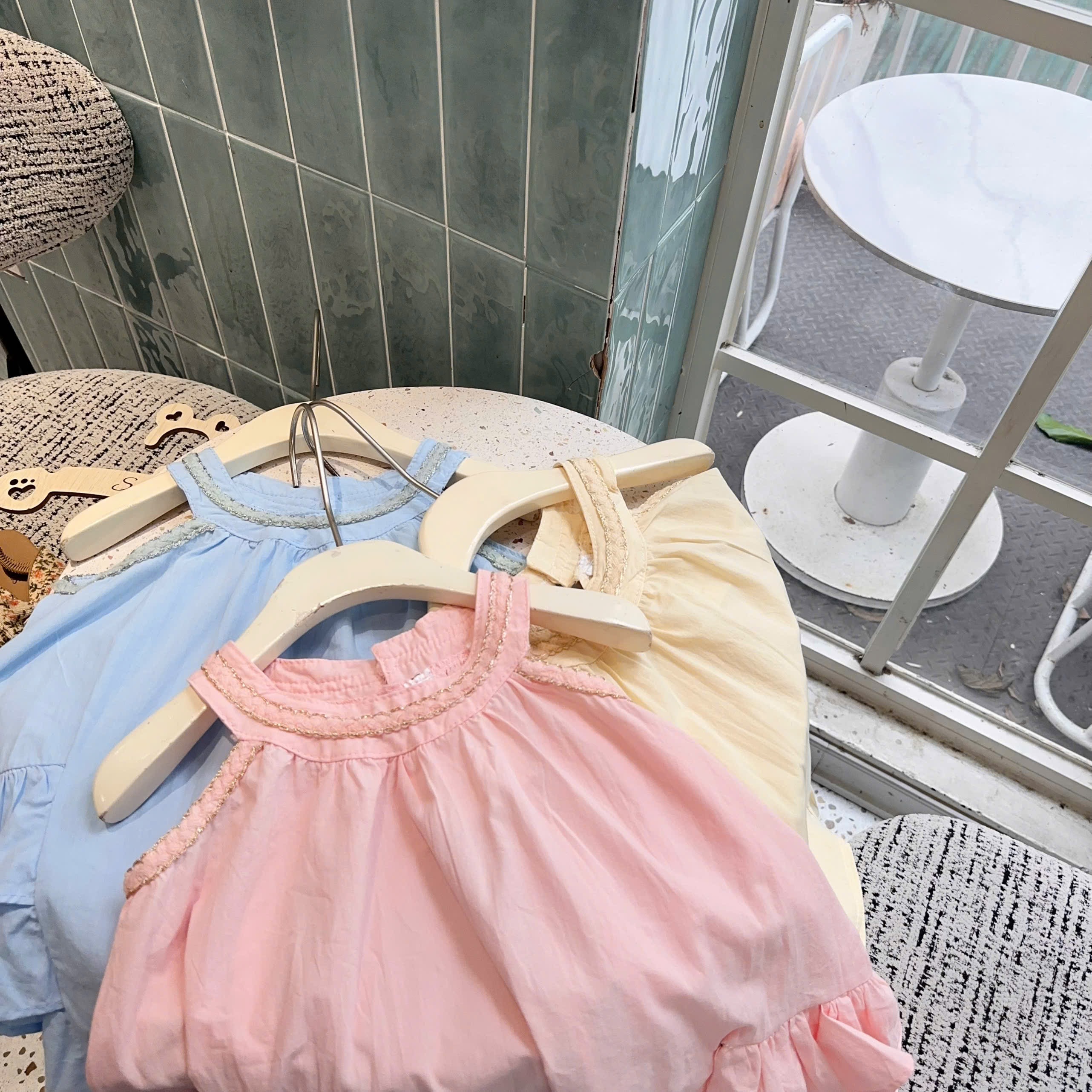 Váy maxi cổ tròn sn bé gái