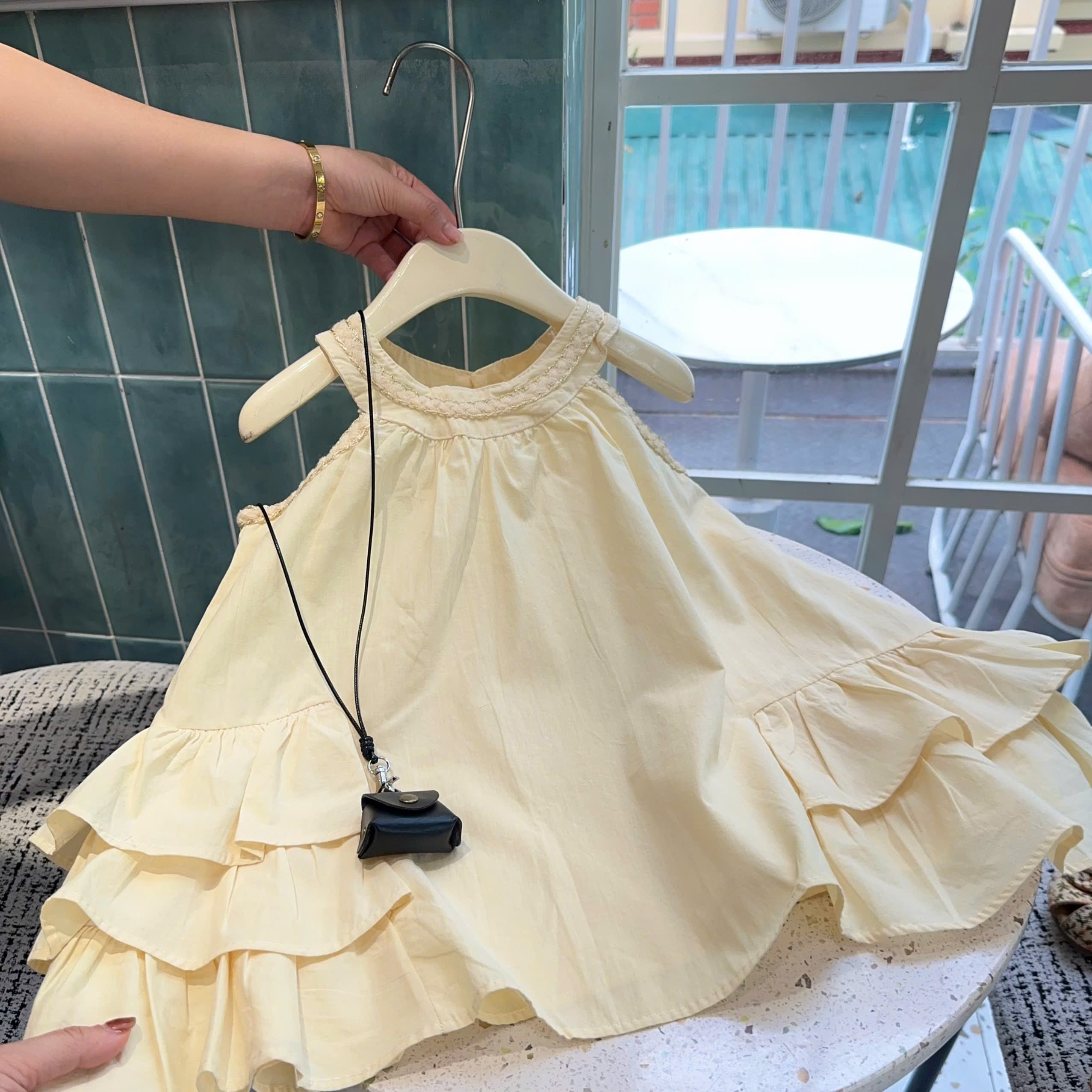 Váy maxi cổ tròn sn bé gái