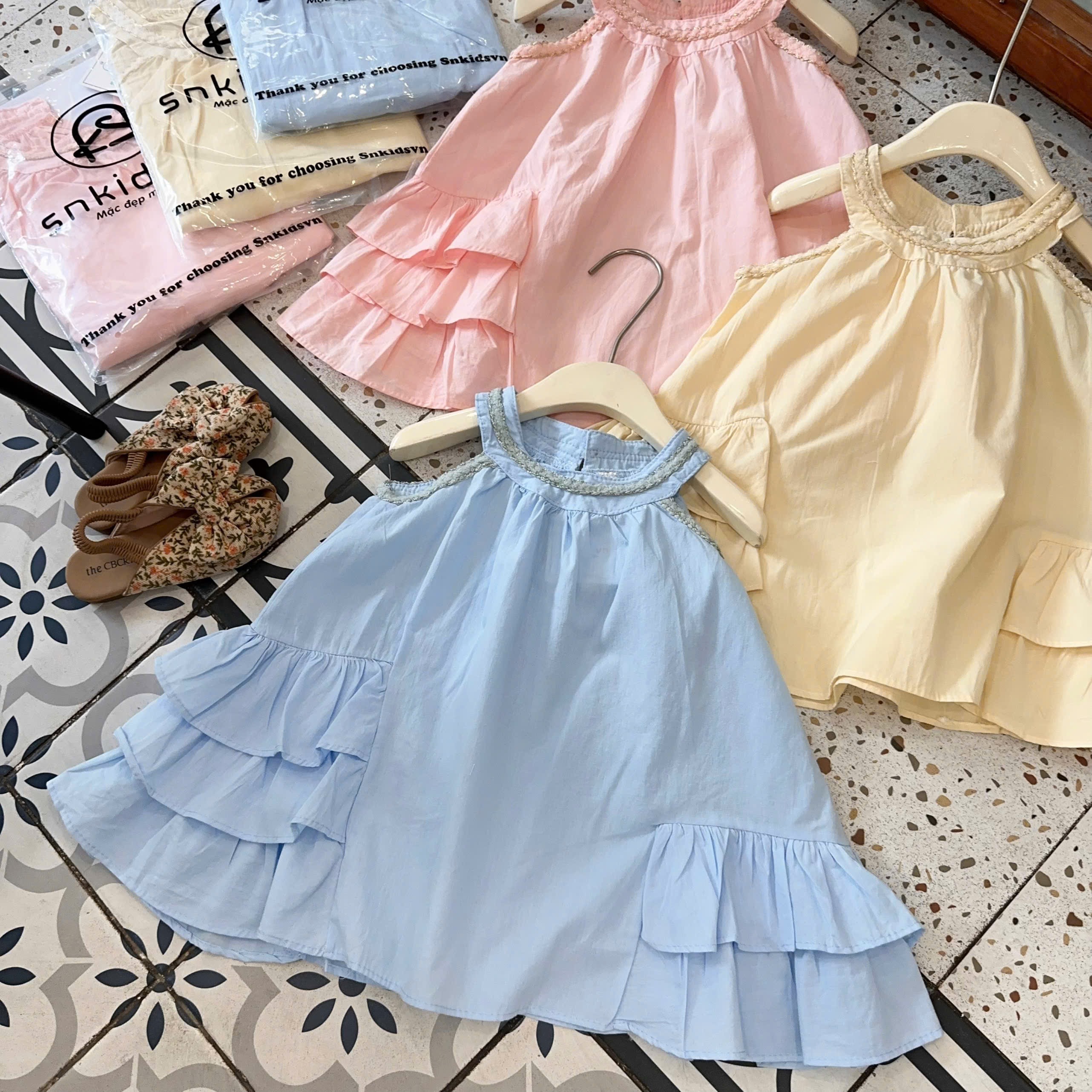 Váy maxi cổ tròn sn bé gái