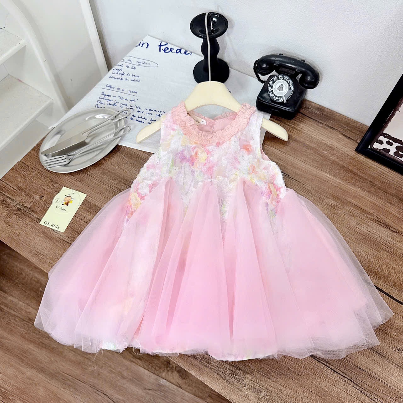 Váy phối thân voan hồng xinh bé gái