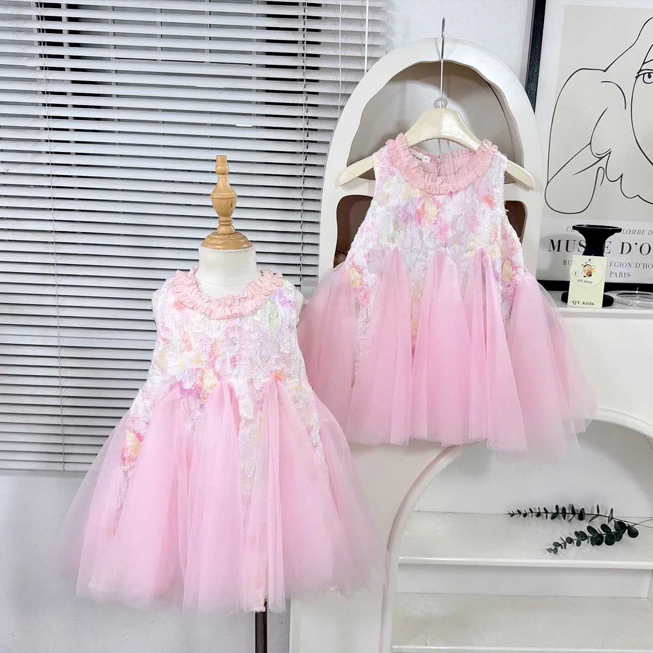 Váy phối thân voan hồng xinh bé gái