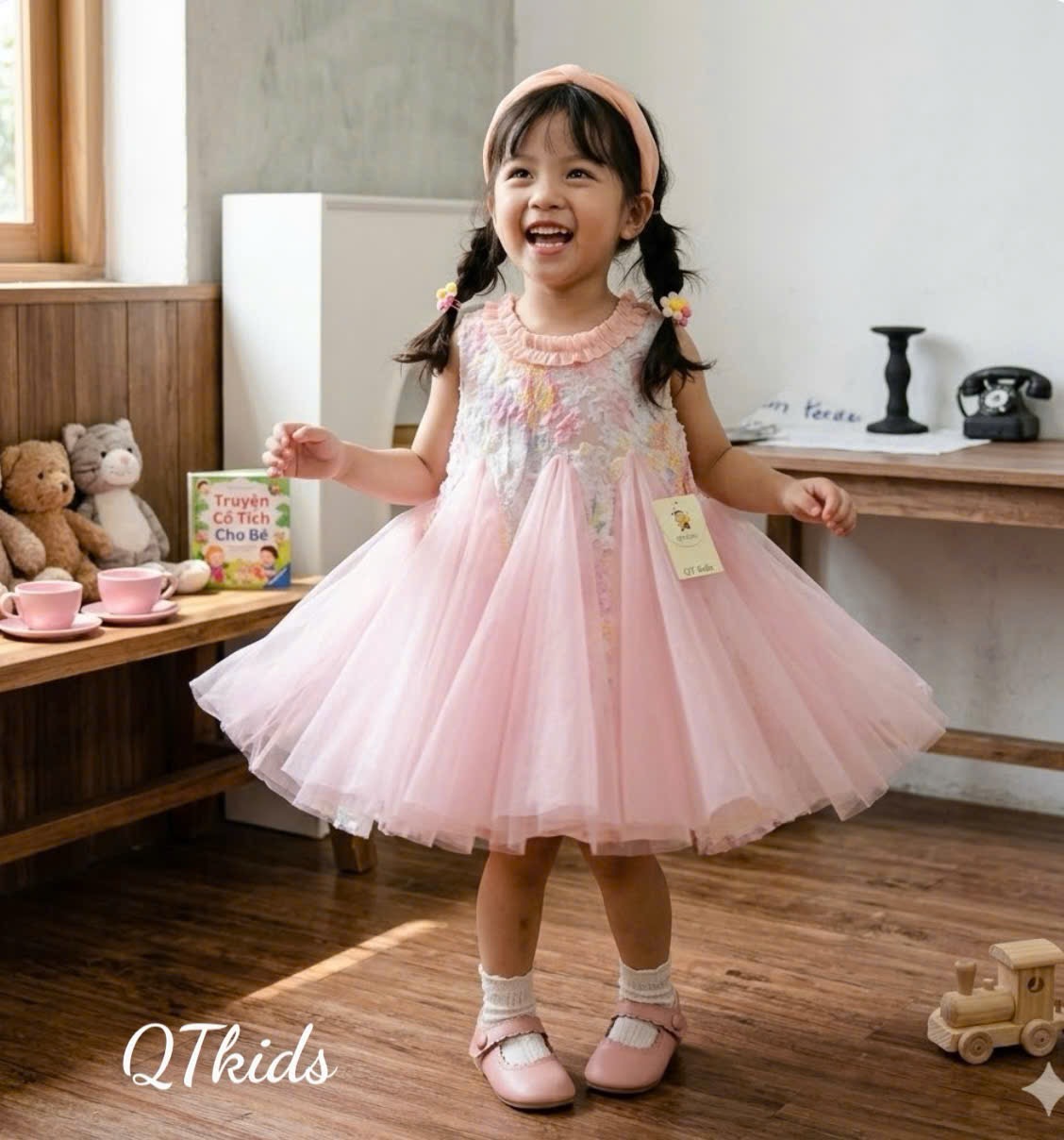 Váy phối thân voan hồng xinh bé gái