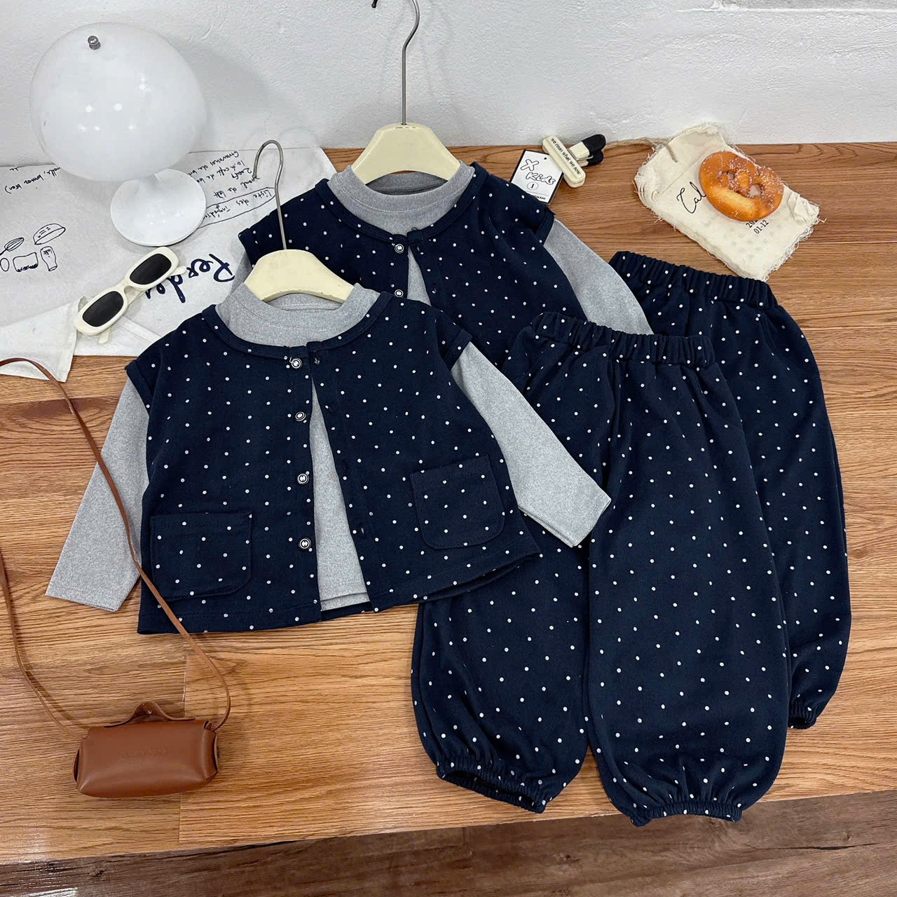 sét 3 chi tiết xanh than chấm bi bé gái