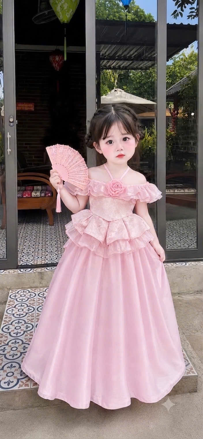 sét áo yếm trễ vai bồng chân váy xòe rộng bé gái