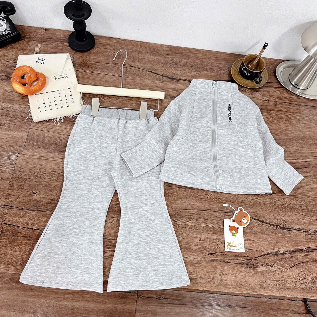 sét bộ nỉ kéo khóa hồng ghi bé gái