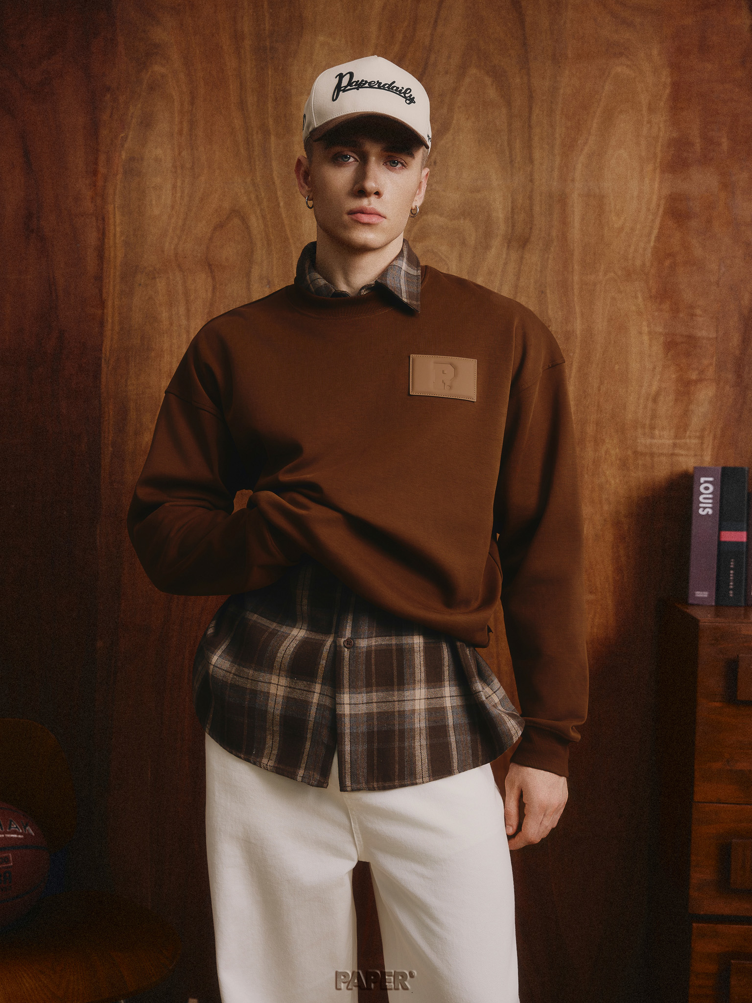 AT SWEATER LABEL P