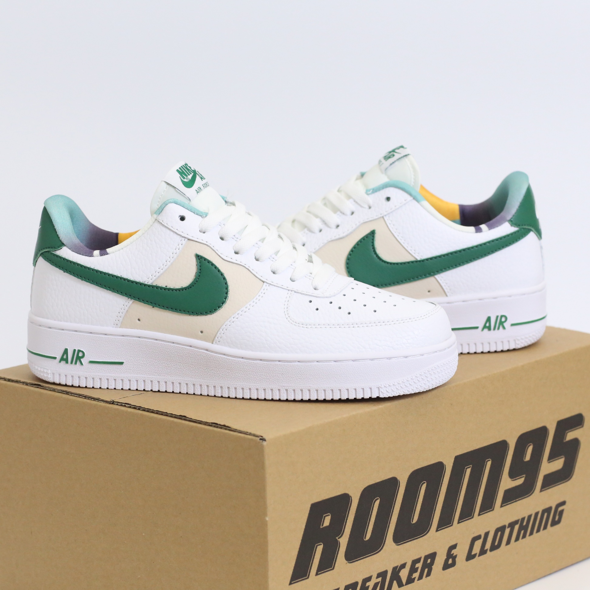 R06 Nike Air Force 1 Low “Embedded”