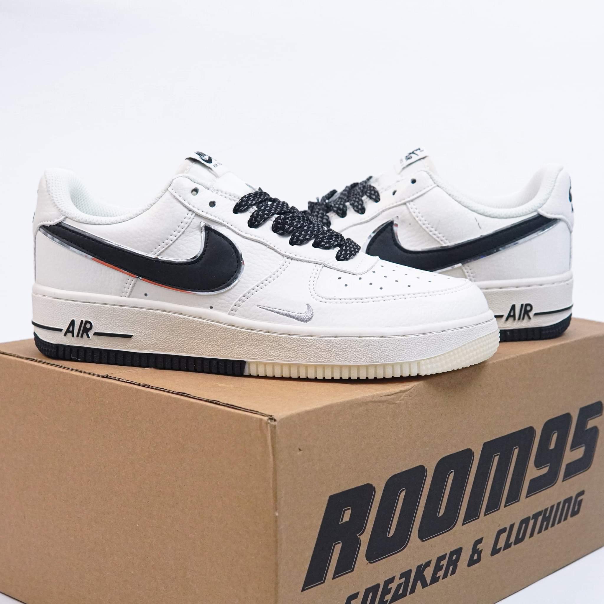 R06 Nike Air Force 1 07 Low Off White Black Silver