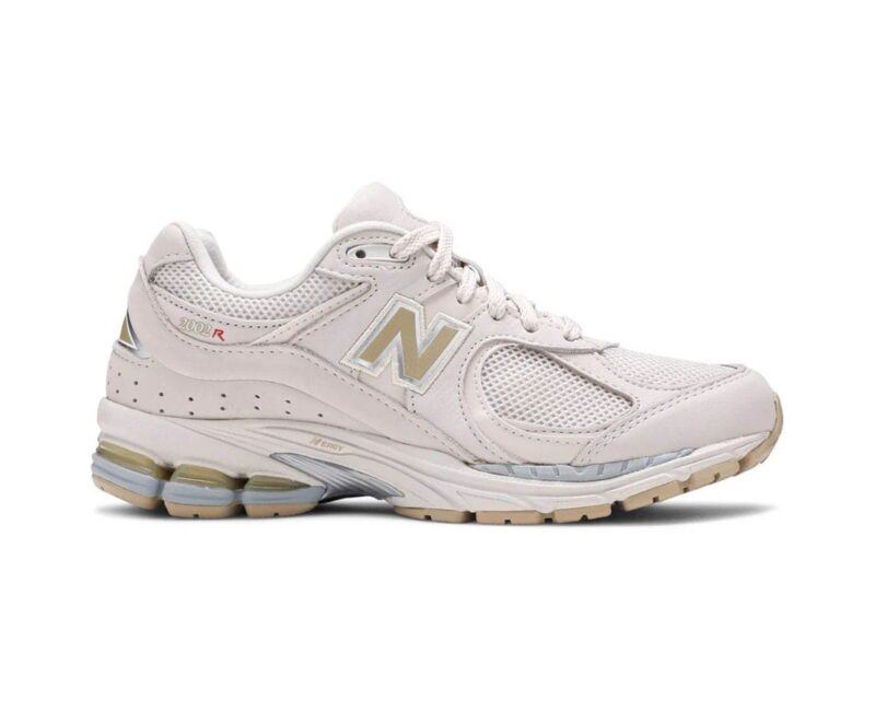 R28 NEW BALANCE 2002R 'WHITE BEIGE'