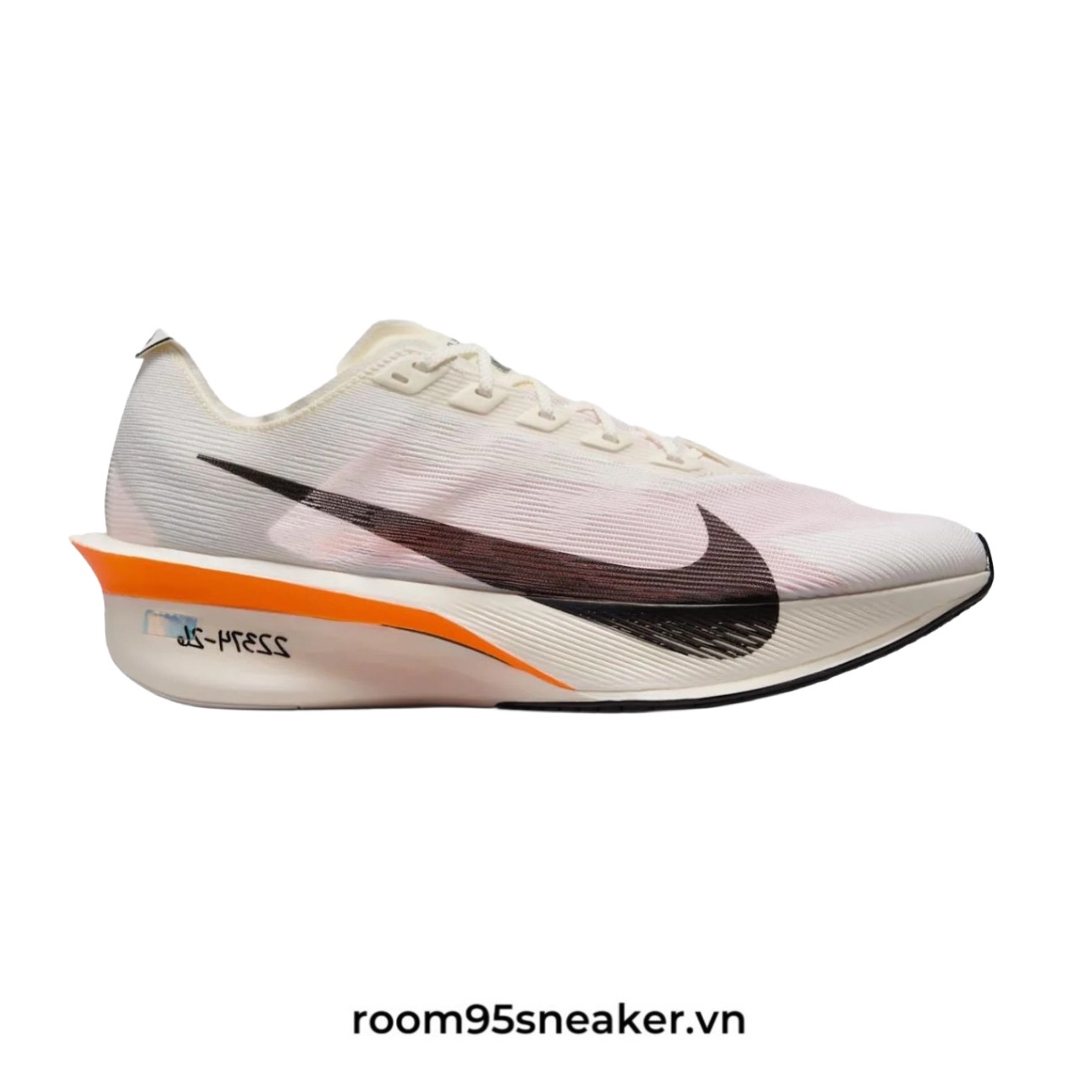 R08 Nike Vaporfly 4 