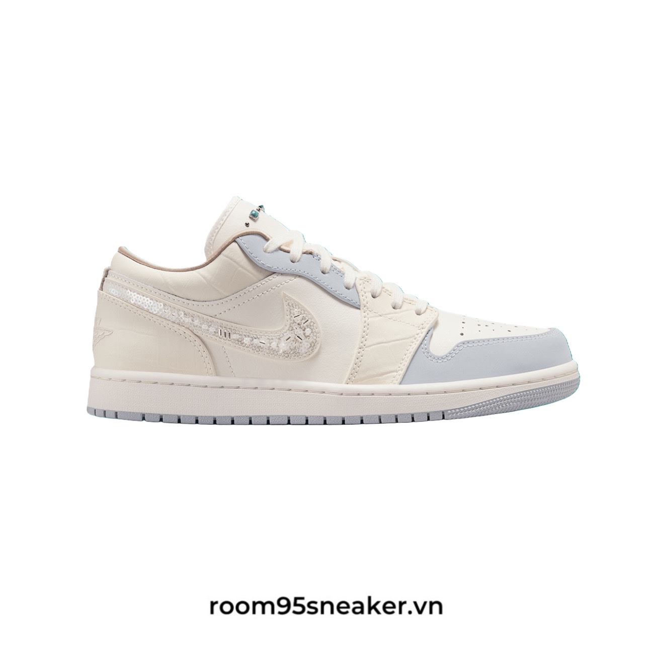 R01 Nike Air Jordan 1 Low ‘Sail Soft Pearl’