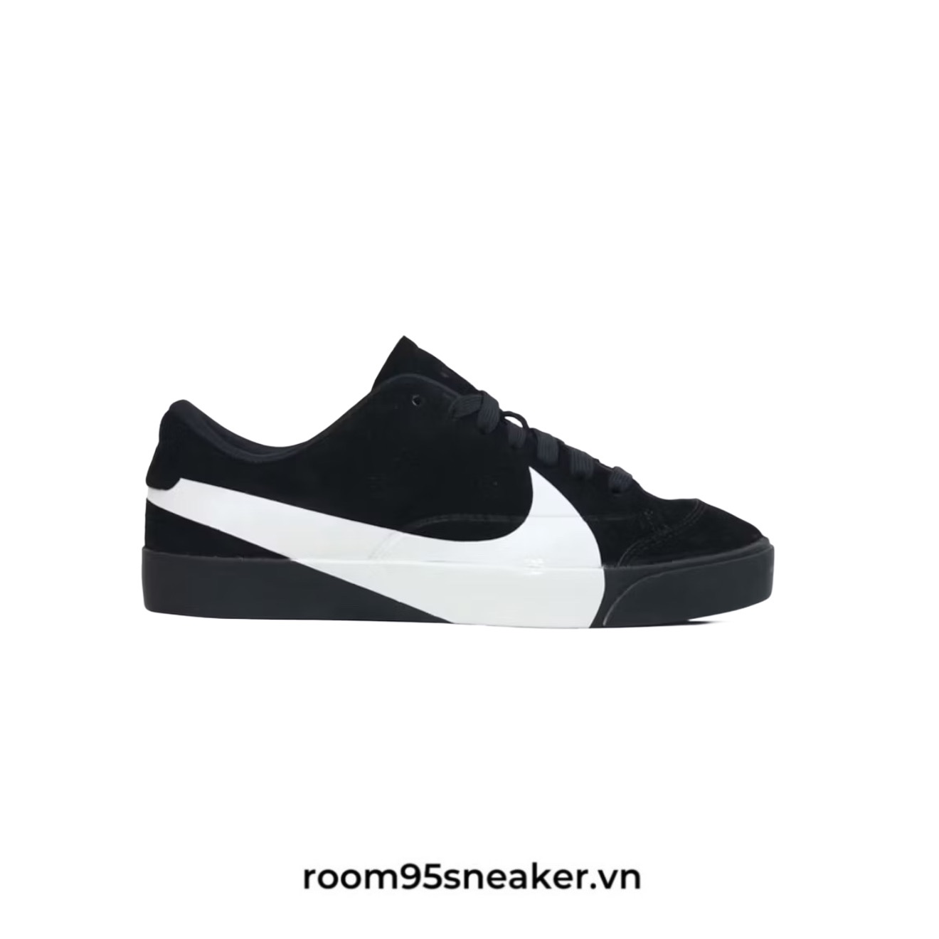 R28 Nike Blazer City Low LX ‘Black’