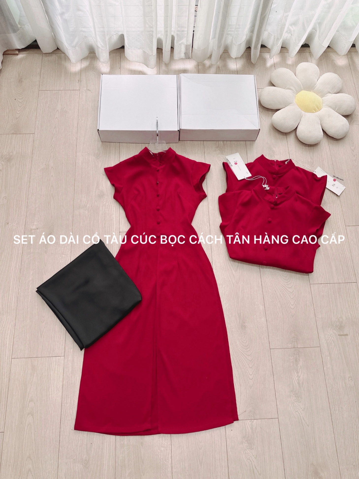 Y239 - SET ÁO DÀI CỔ TÀU ĐỎ XẺ TÀ QUẦN ĐEN