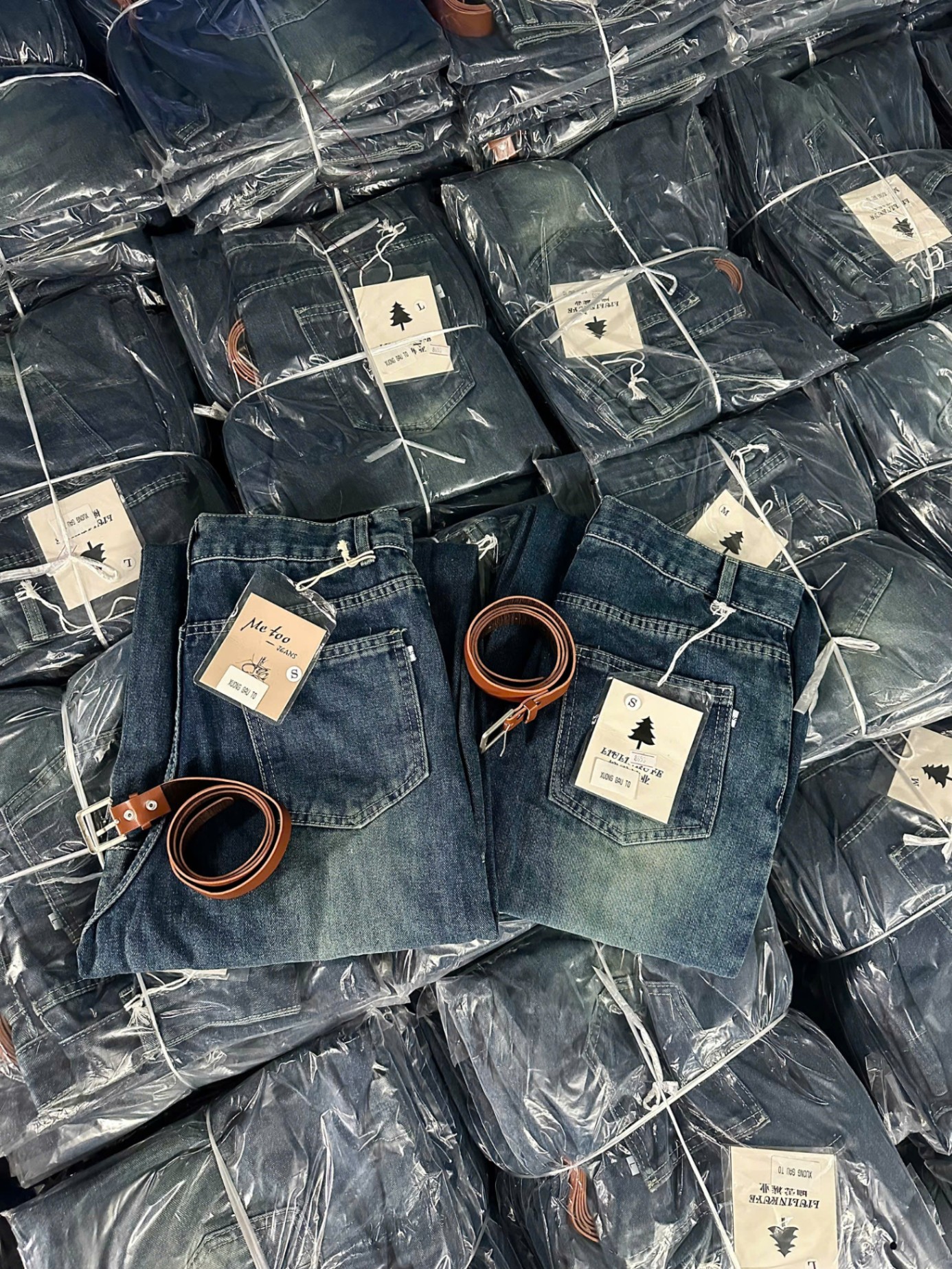 Y1623- QUẦN JEANS SUÔNG XANH GẤU TO KÈM ĐAI