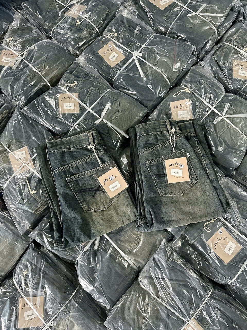 Y1624- QUẦN JEANS SUÔNG XANH MÀI RÁCH me too