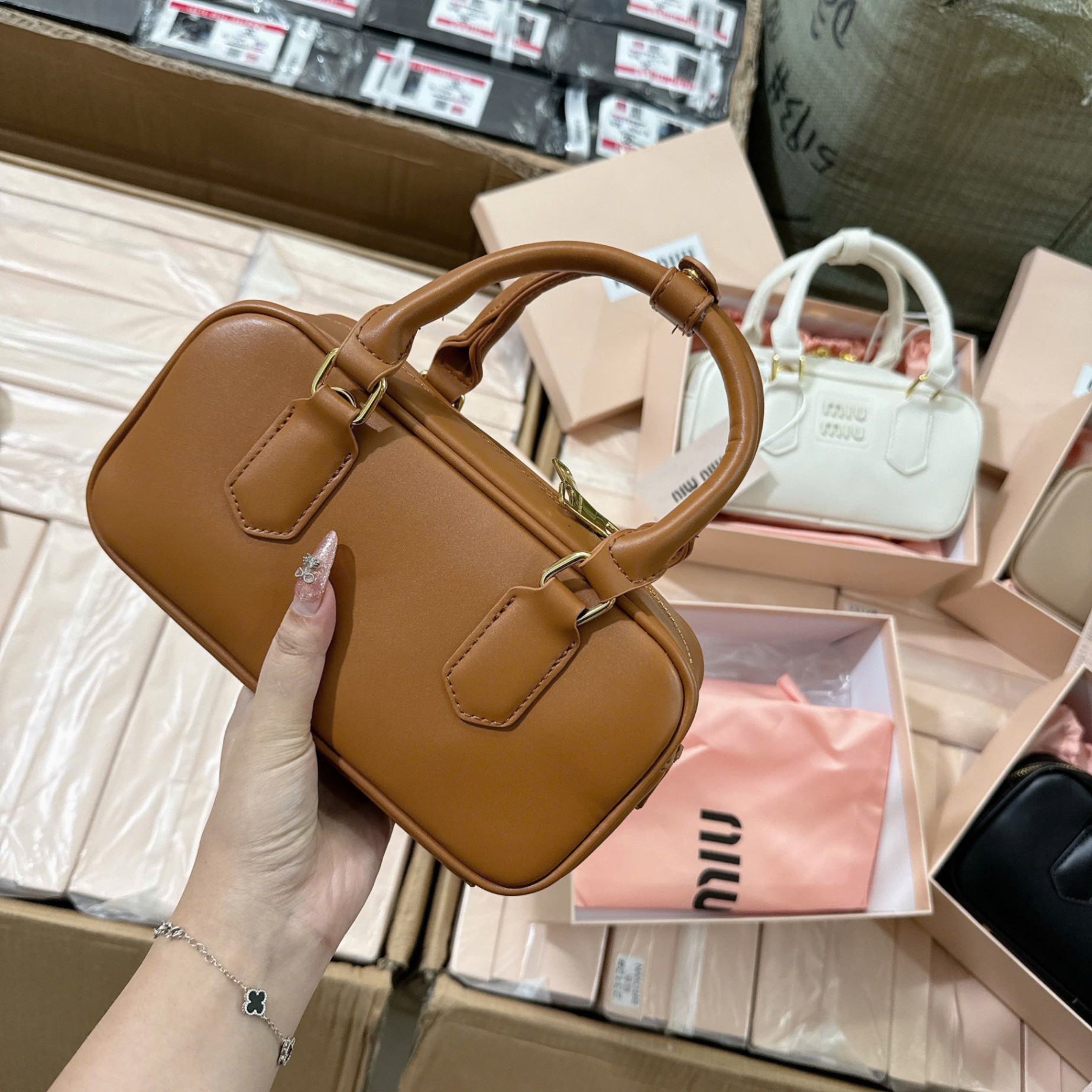 H3389- TÚI XÁCH MIUMIU NÂU PULLBOX SZ 23